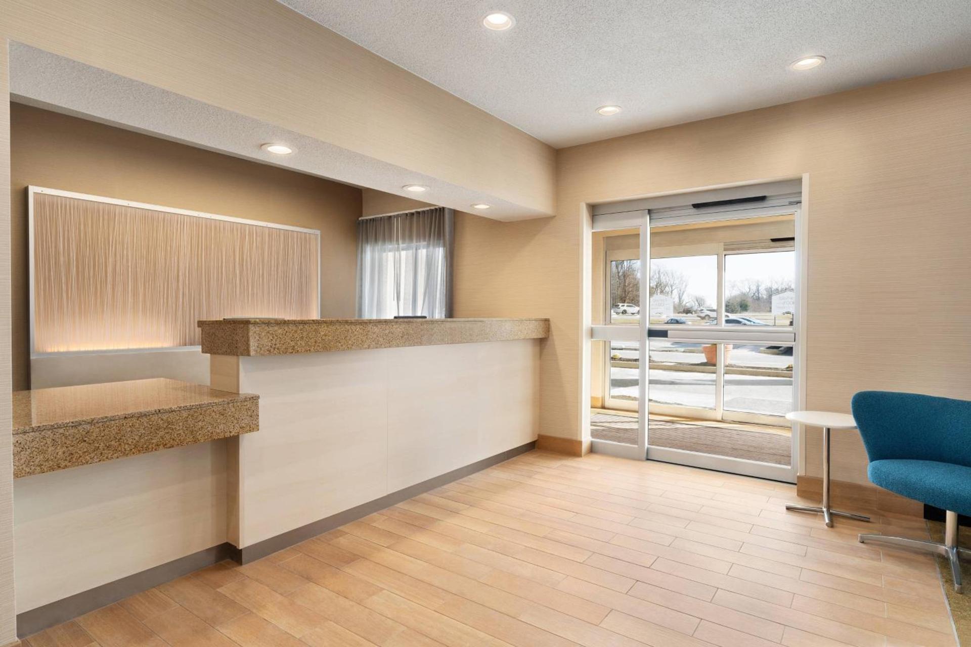 Fairfield Inn by Marriott Deptford photo 2