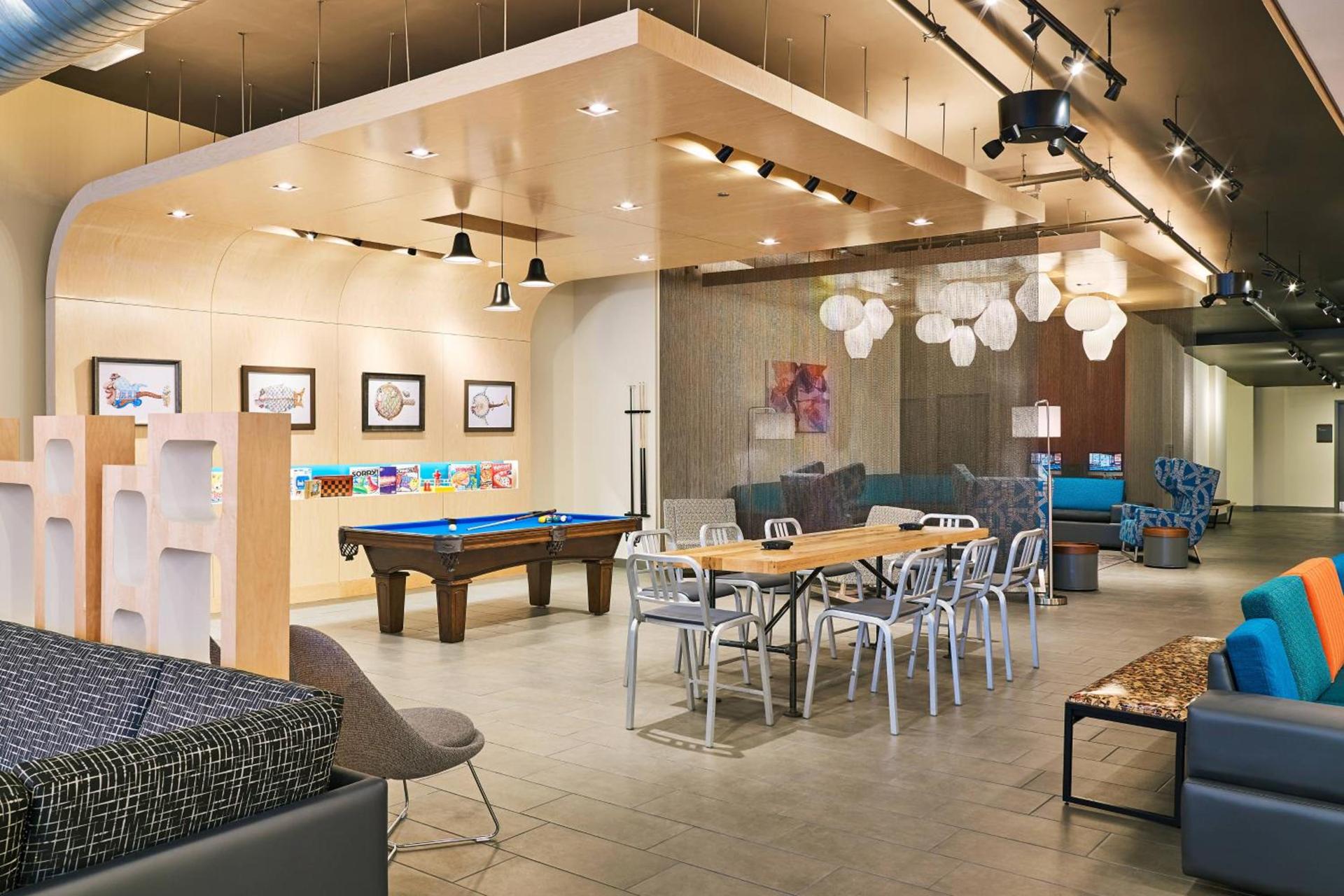 Aloft by Marriott South Bend photo 14