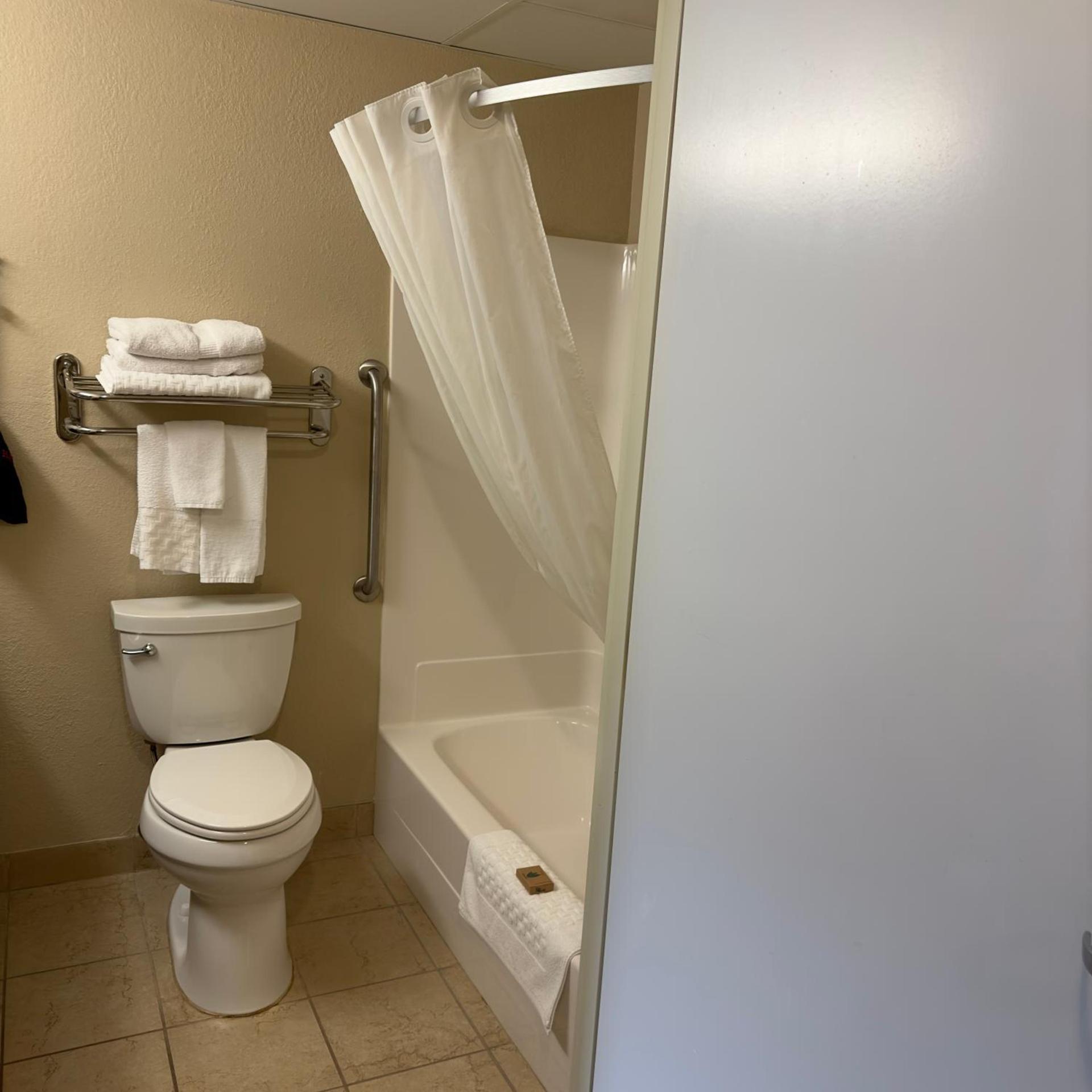 Sleep Inn & Suites near Spirit Mountain photo 12