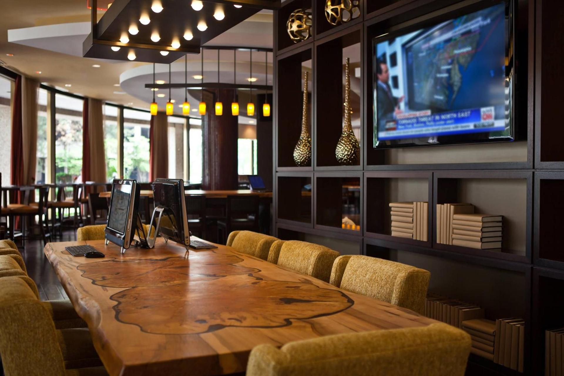 AC Hotel by Marriott Arlington National Landing photo 20