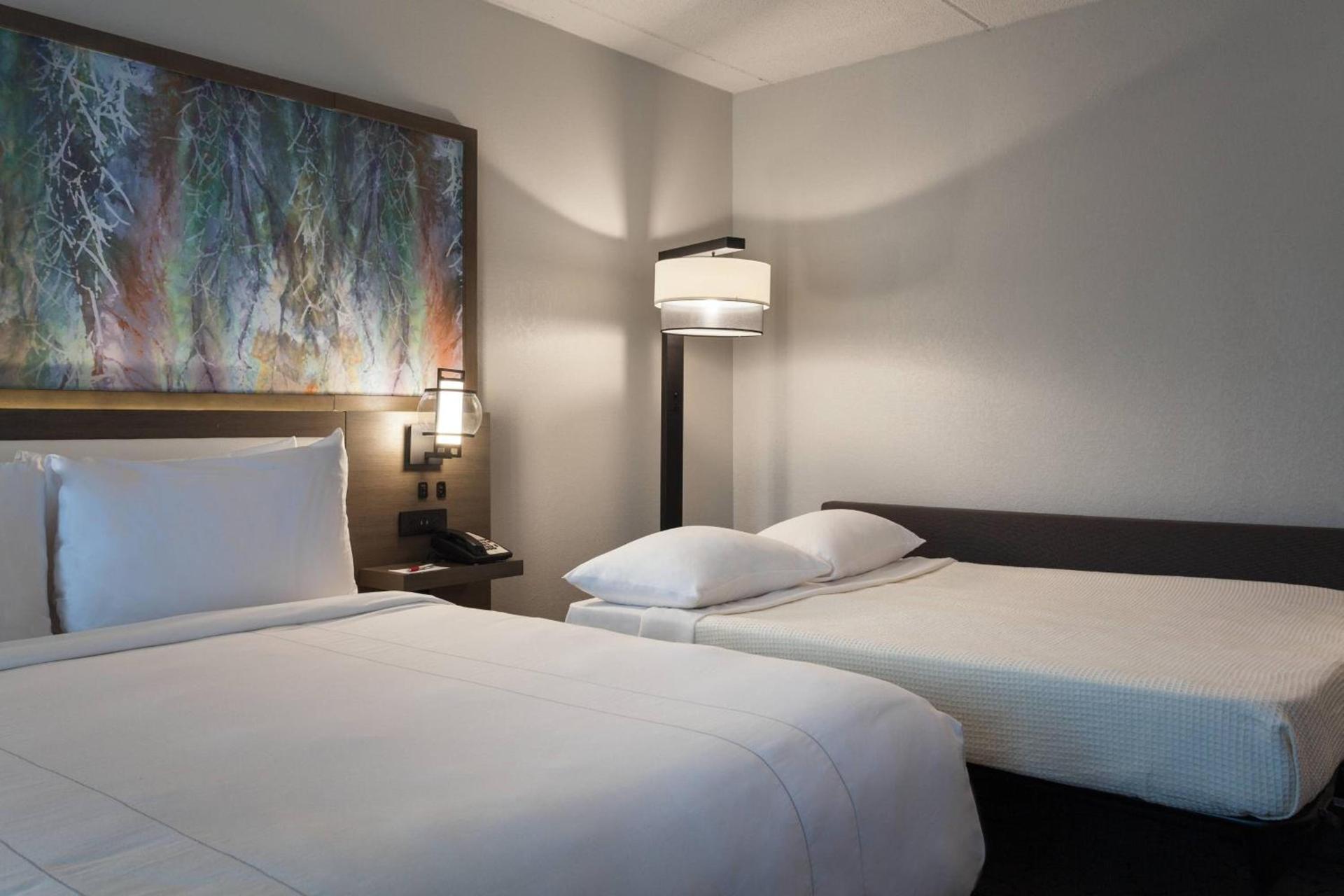 Marriott Savannah Riverfront photo 10