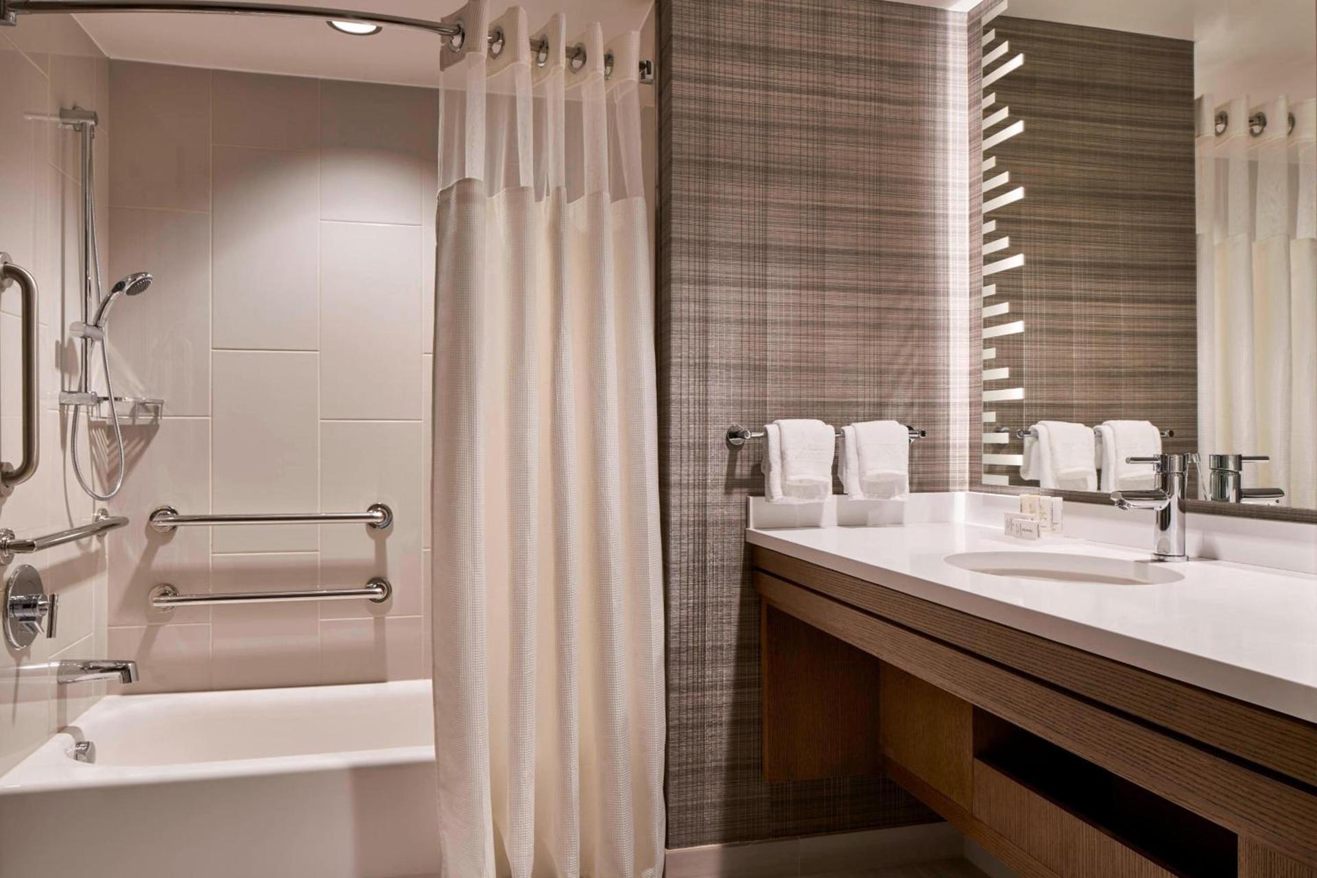 Courtyard by Marriott Washington Downtown/Convention Center photo 8