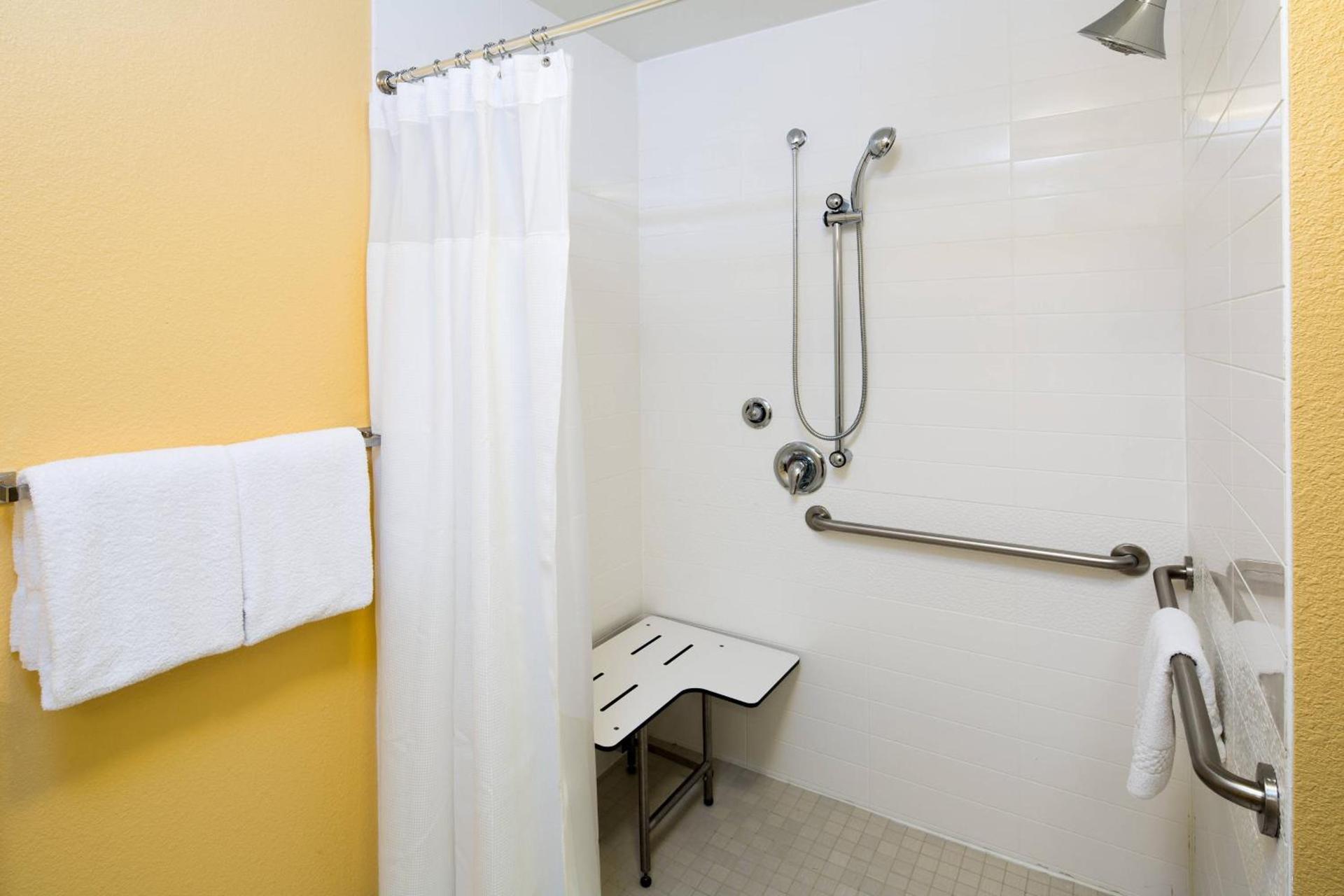 Fairfield Inn & Suites by Marriott San Antonio Airport/North Star Mall photo 11