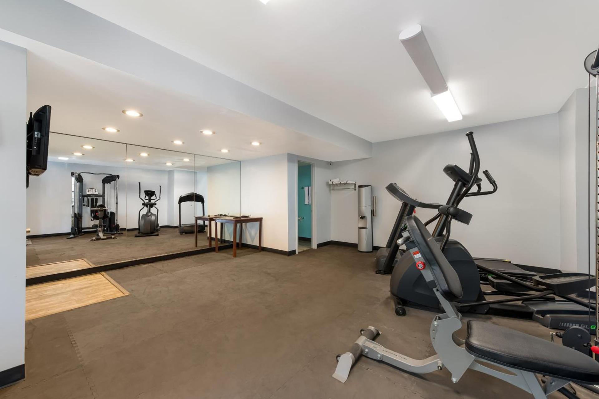 Quality Inn & Suites Airport photo 55