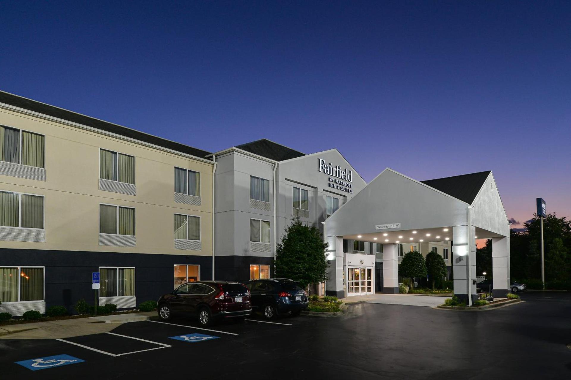 Fairfield Inn & Suites Charlotte Arrowood photo 1
