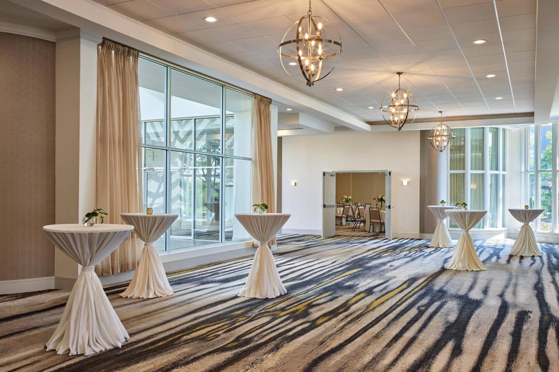 Delta Hotels by Marriott Chicago Willowbrook photo 19