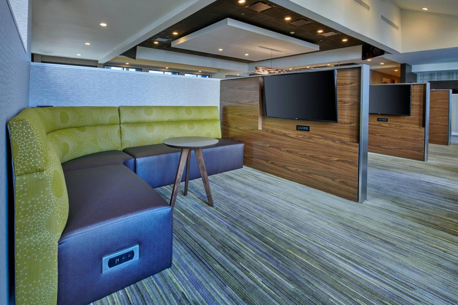 Courtyard by Marriott Indianapolis Castleton photo 16