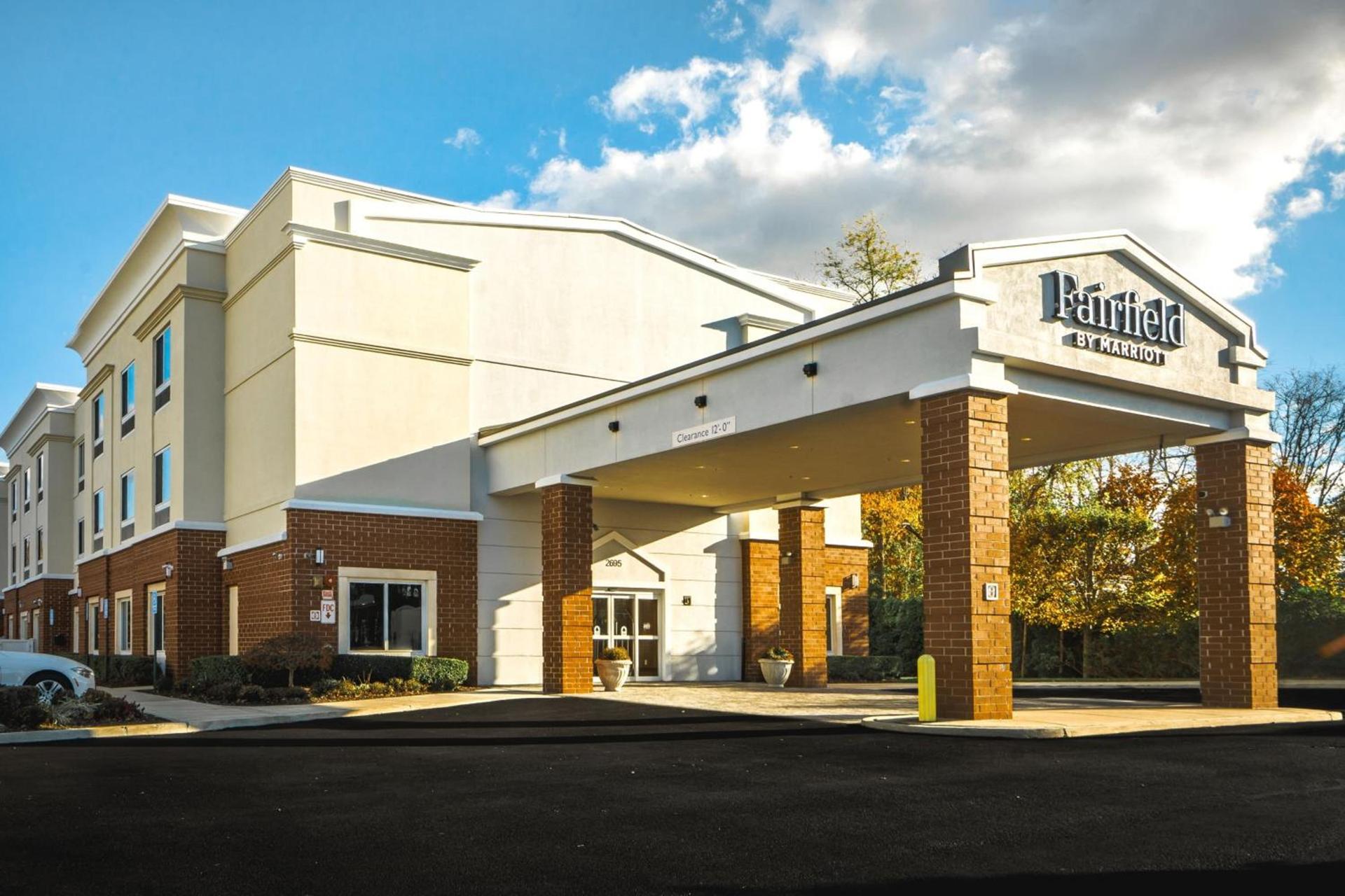 Fairfield by Marriott Medford Long Island photo 1