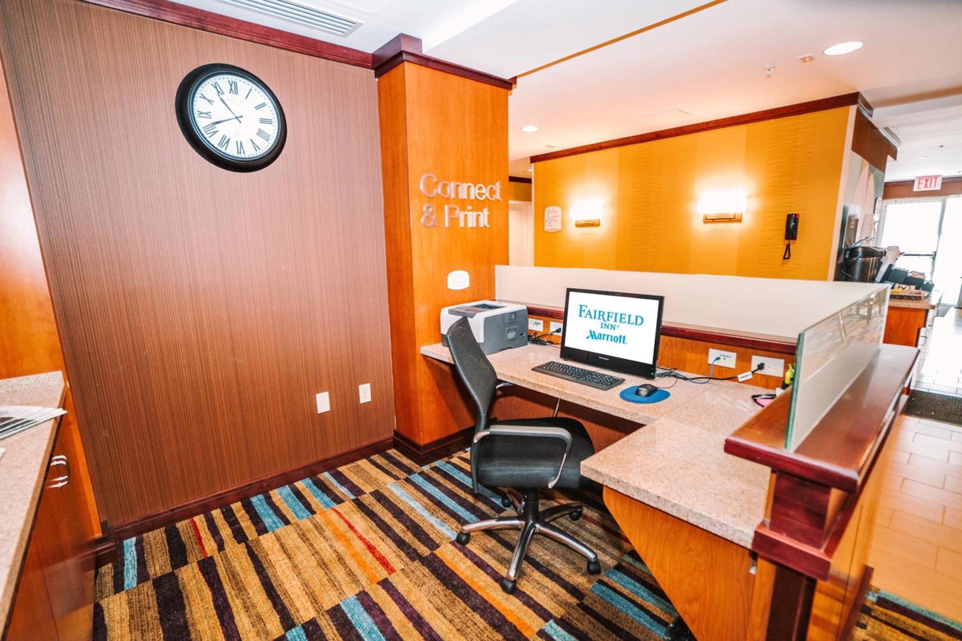 Fairfield by Marriott Medford Long Island photo 10
