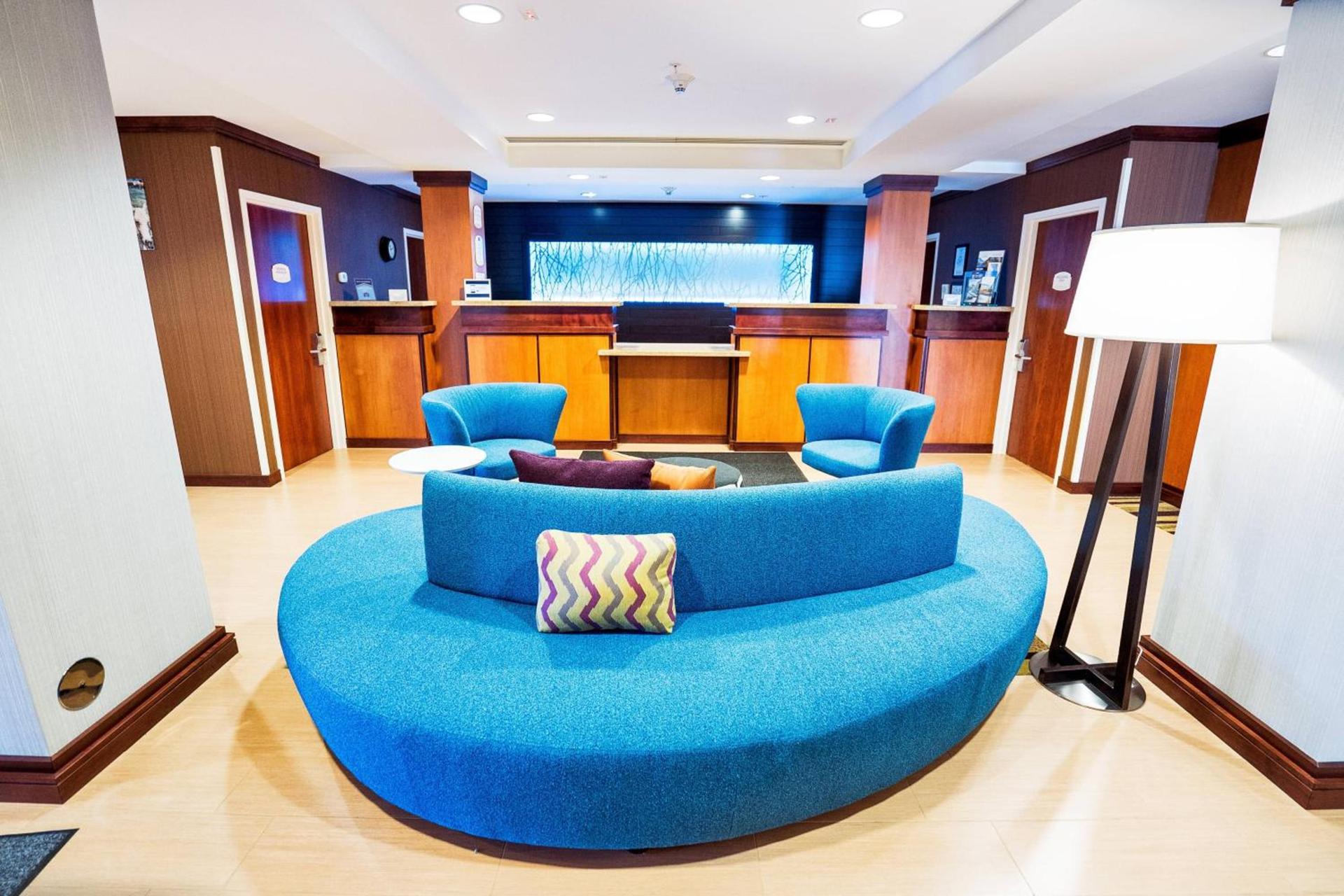 Fairfield by Marriott Medford Long Island photo 5