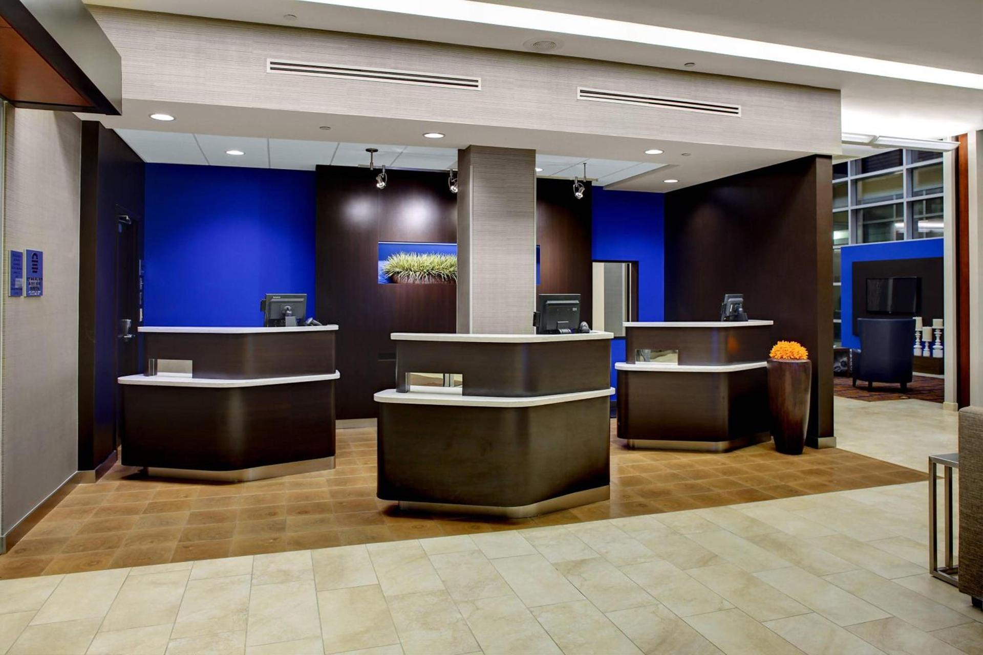 Courtyard by Marriott Atlanta Buckhead photo 2