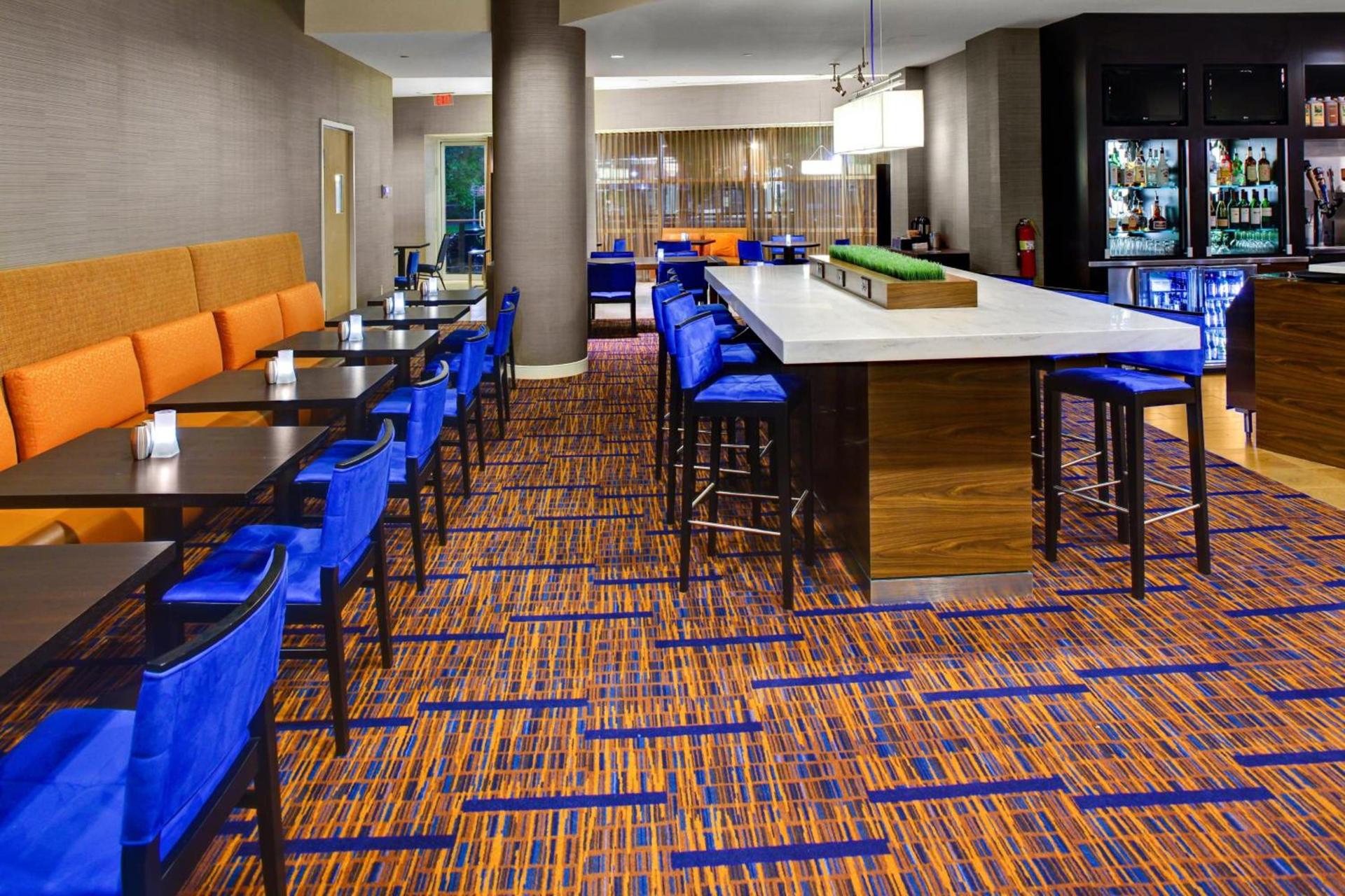 Courtyard by Marriott Atlanta Buckhead photo 14