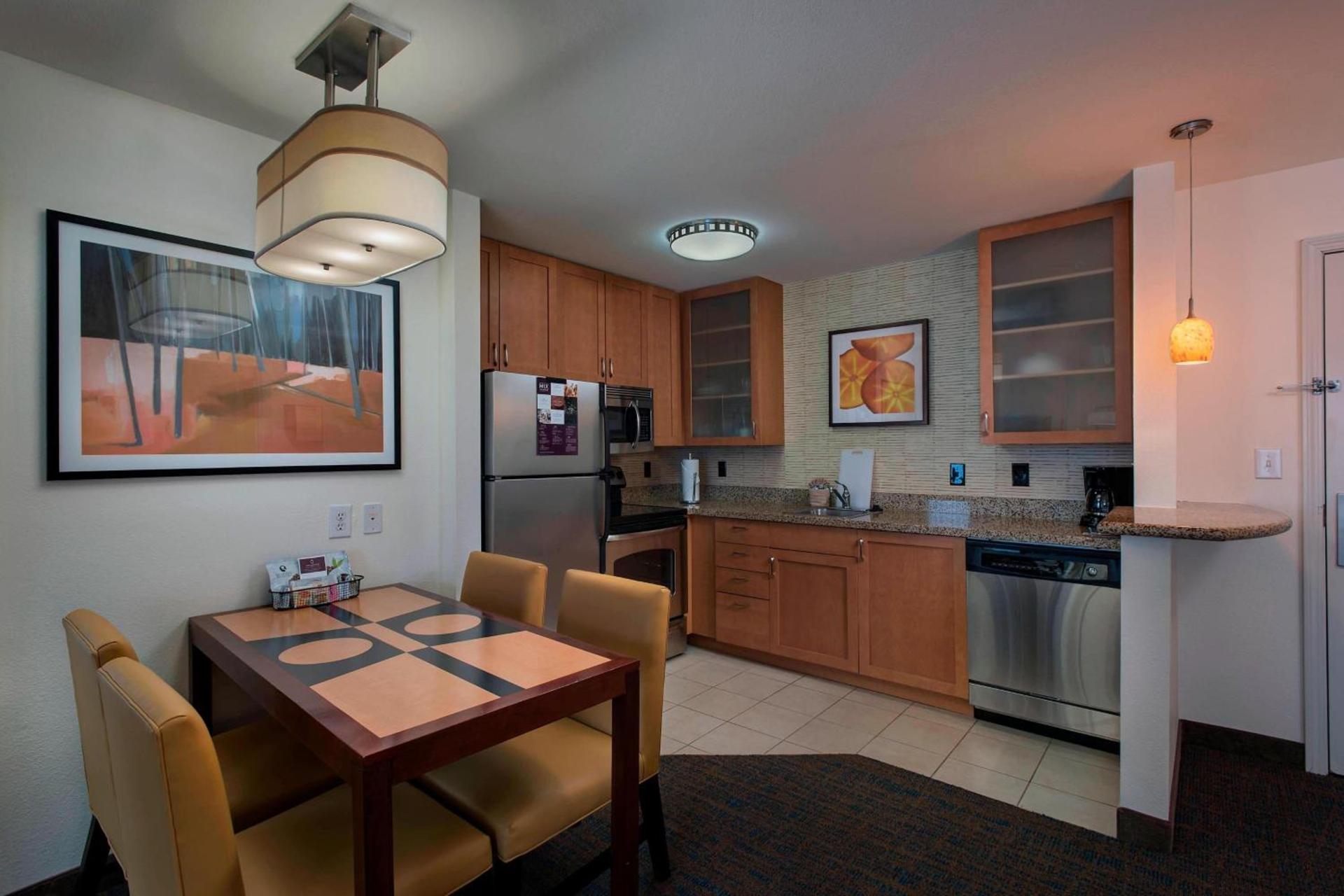 Residence Inn Bryan College Station photo 8