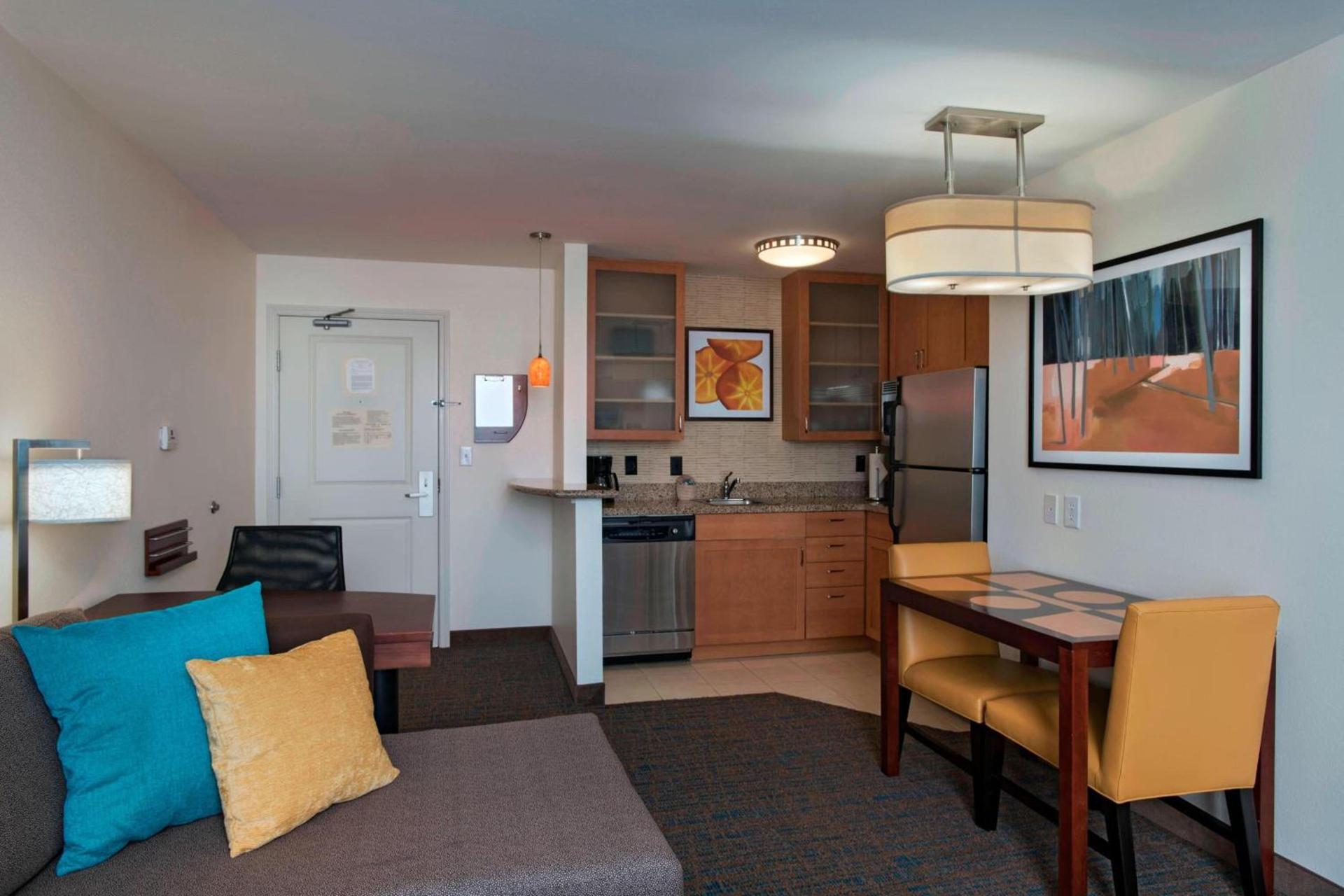 Residence Inn Bryan College Station photo 9
