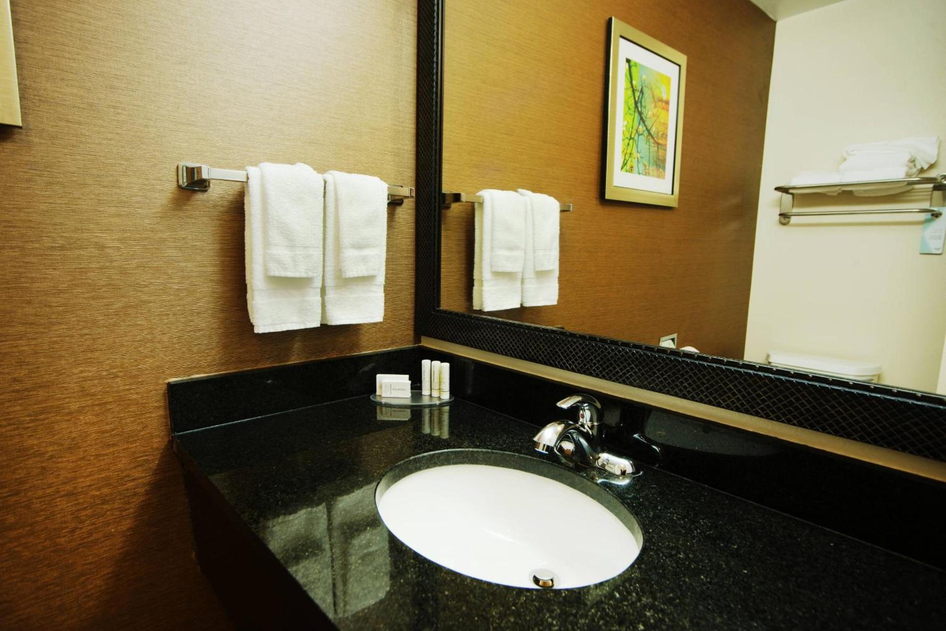 Fairfield Inn and Suites by Marriott Bartlesville photo 5