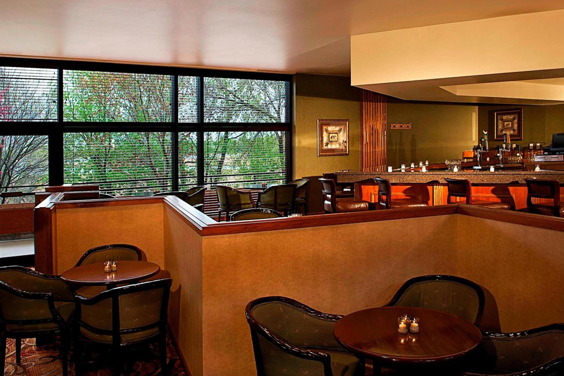 Sheraton Minneapolis West Hotel photo 60