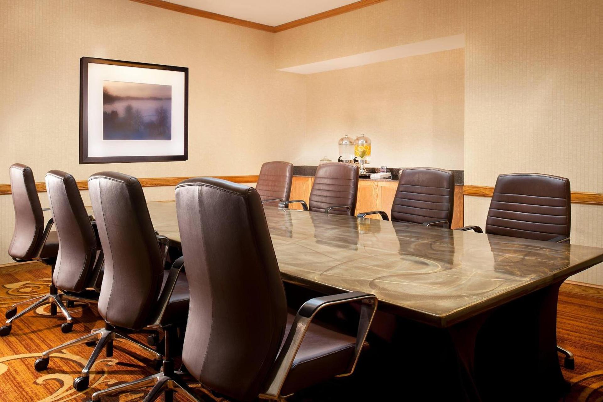 Sheraton Minneapolis West Hotel photo 65