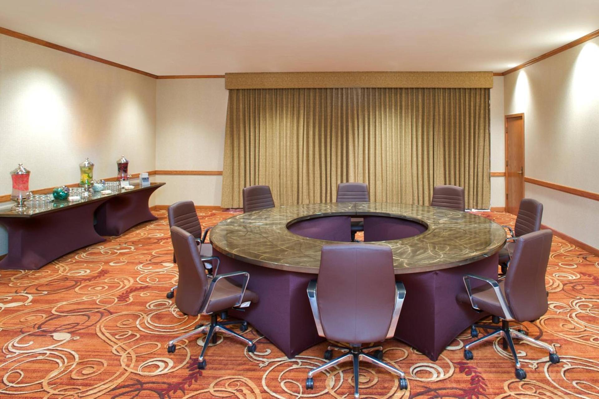 Sheraton Minneapolis West Hotel photo 67