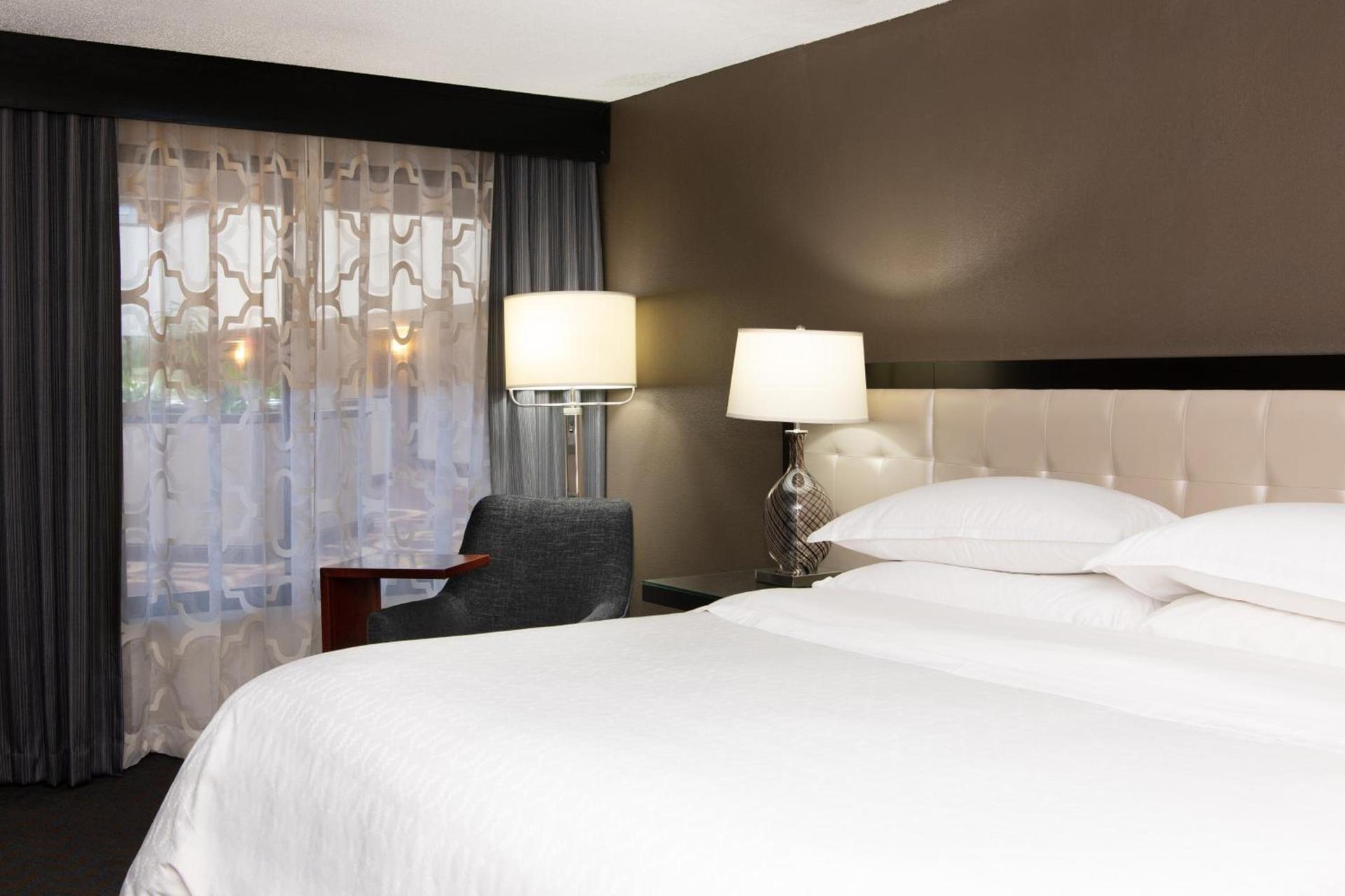 Sheraton Minneapolis West Hotel photo 10