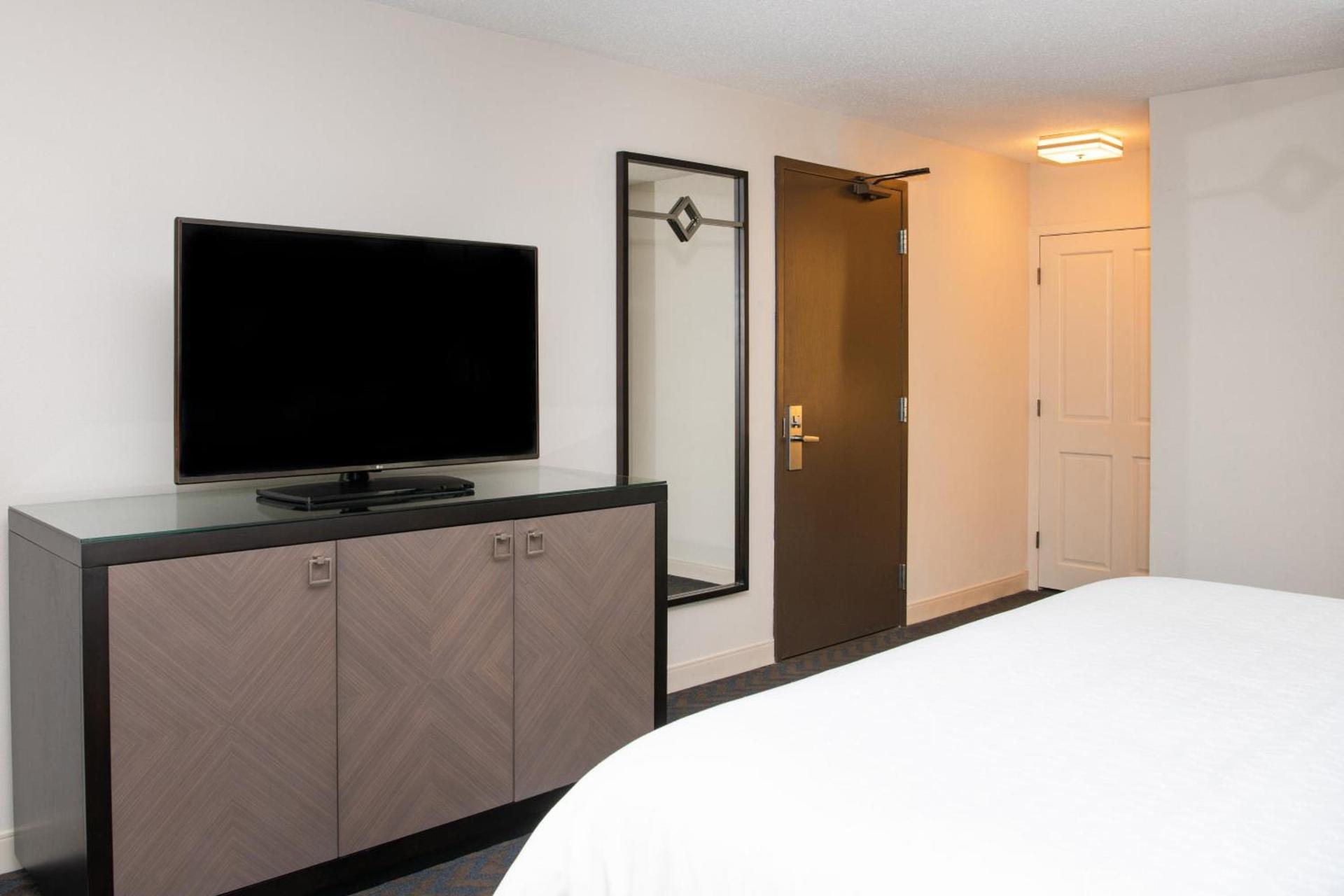 Sheraton Minneapolis West Hotel photo 12