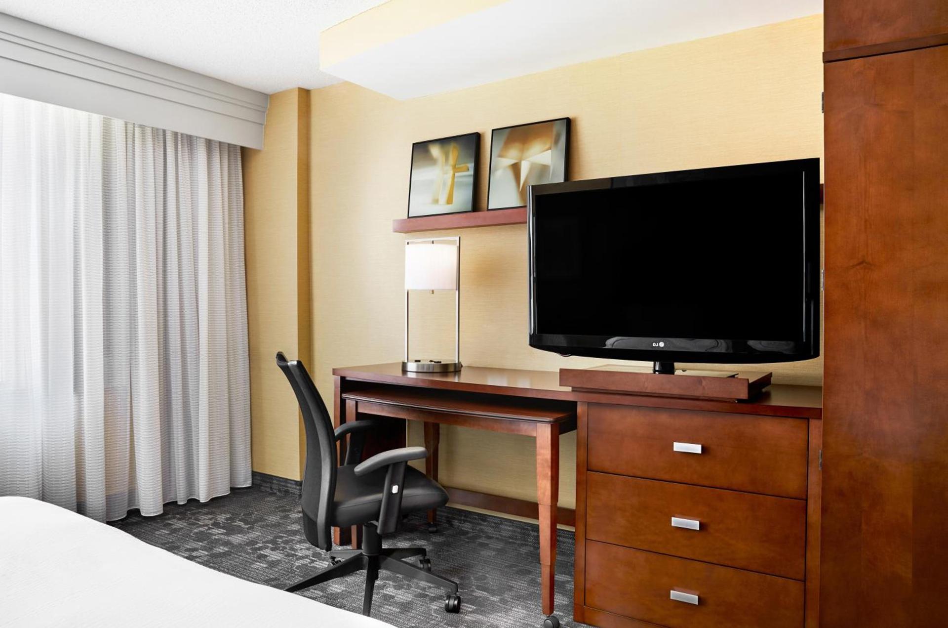 Courtyard by Marriott Norfolk Downtown photo 31