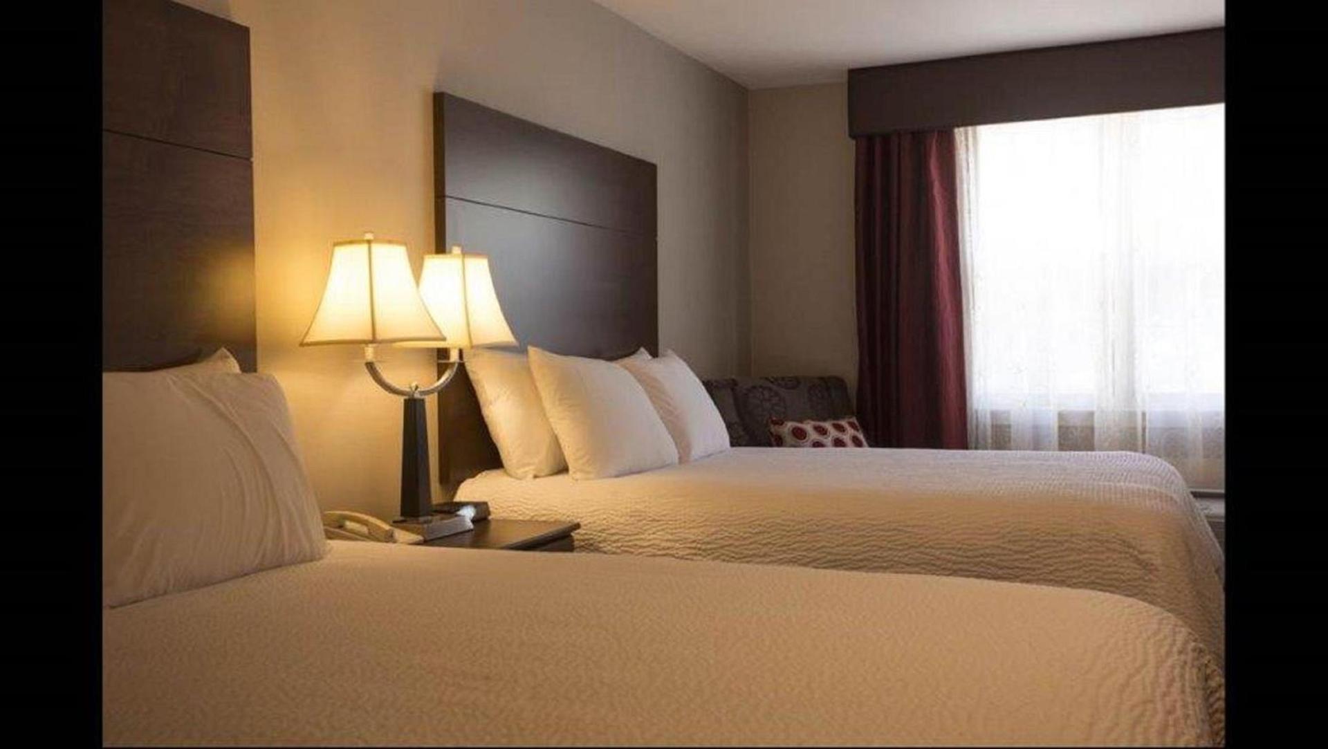 Colonial Hotel photo 7