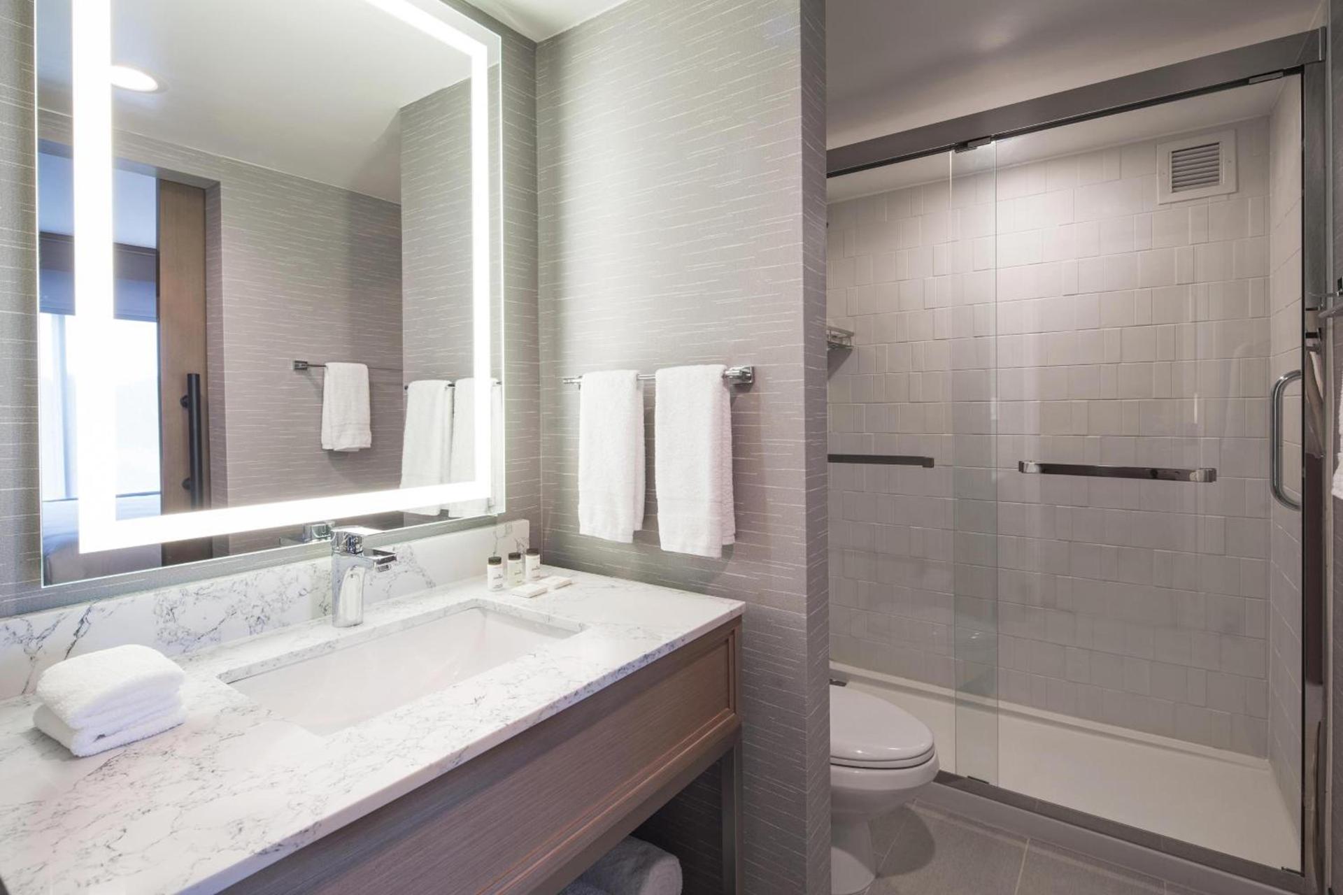 Sheraton Suites Columbus Worthington photo 8