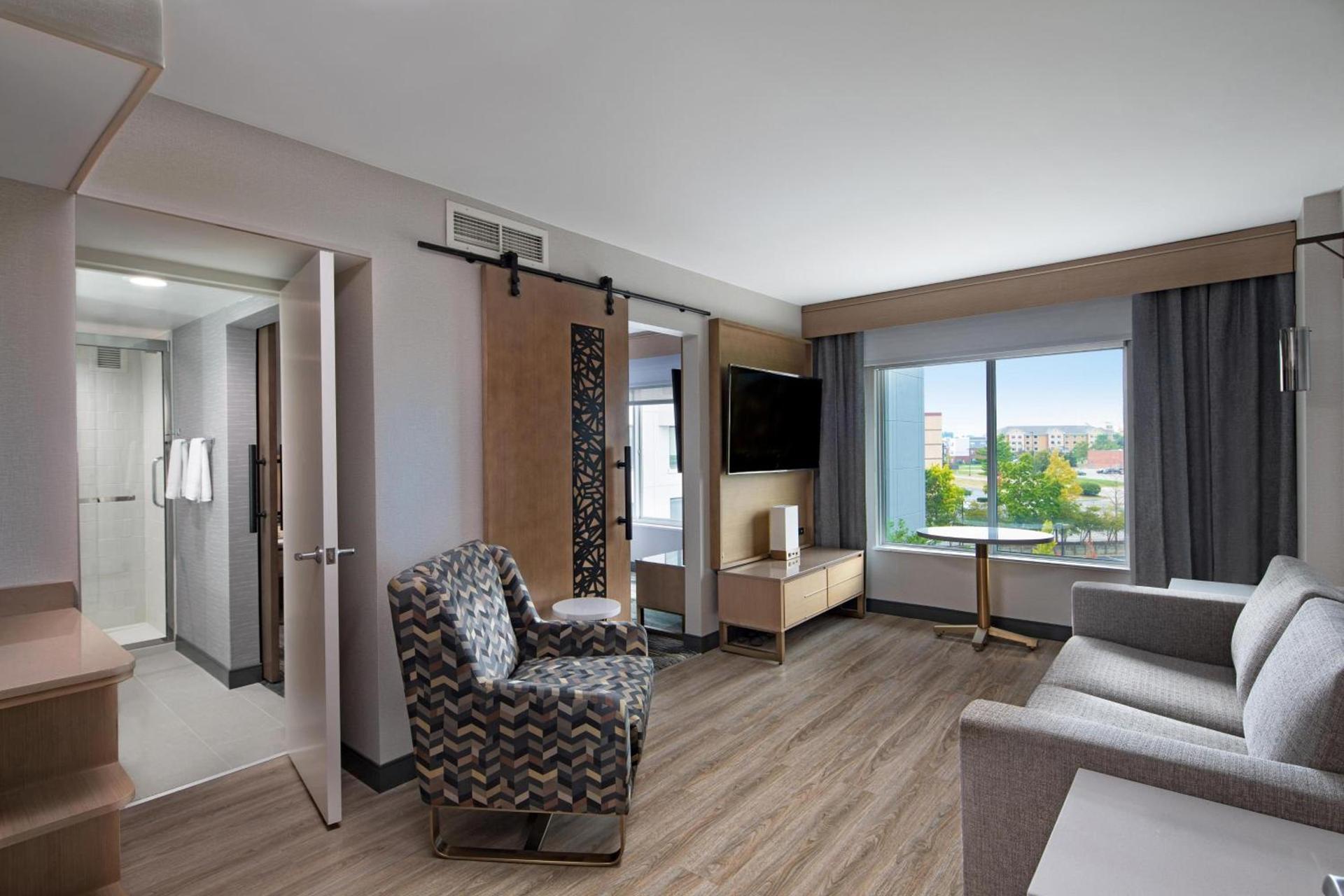 Sheraton Suites Columbus Worthington photo 29