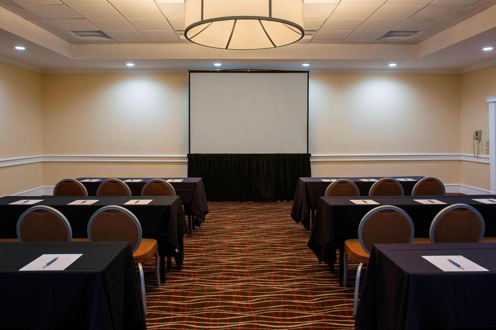 Four Points by Sheraton Suites Tampa Airport Westshore photo 26