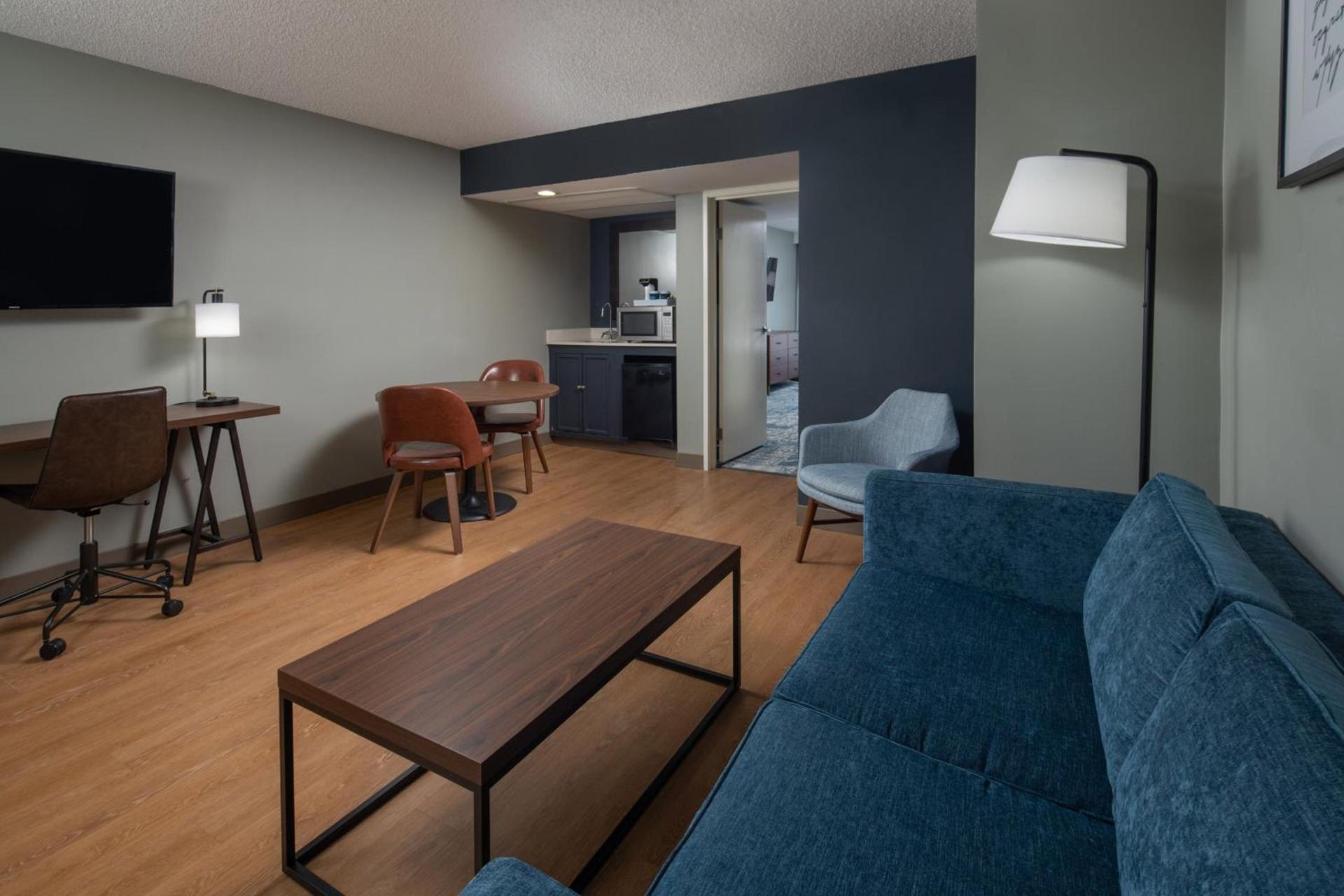 Four Points by Sheraton Suites Tampa Airport Westshore photo 10