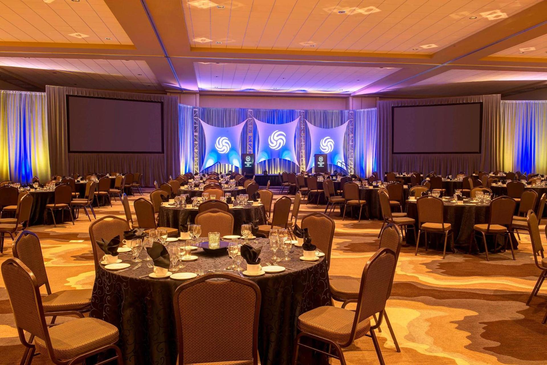 Sheraton Mesa Hotel at Wrigleyville West photo 16