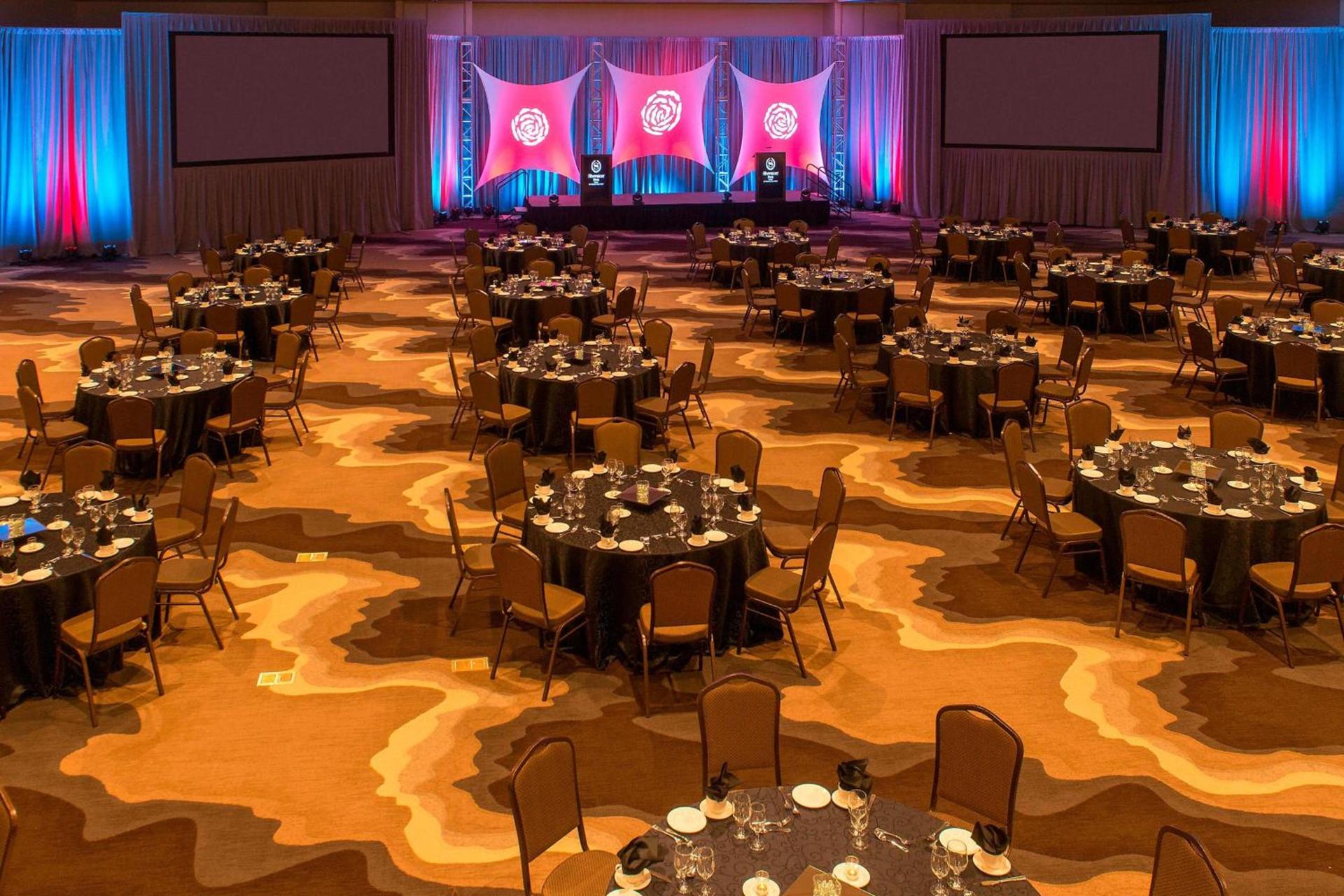 Sheraton Mesa Hotel at Wrigleyville West photo 1