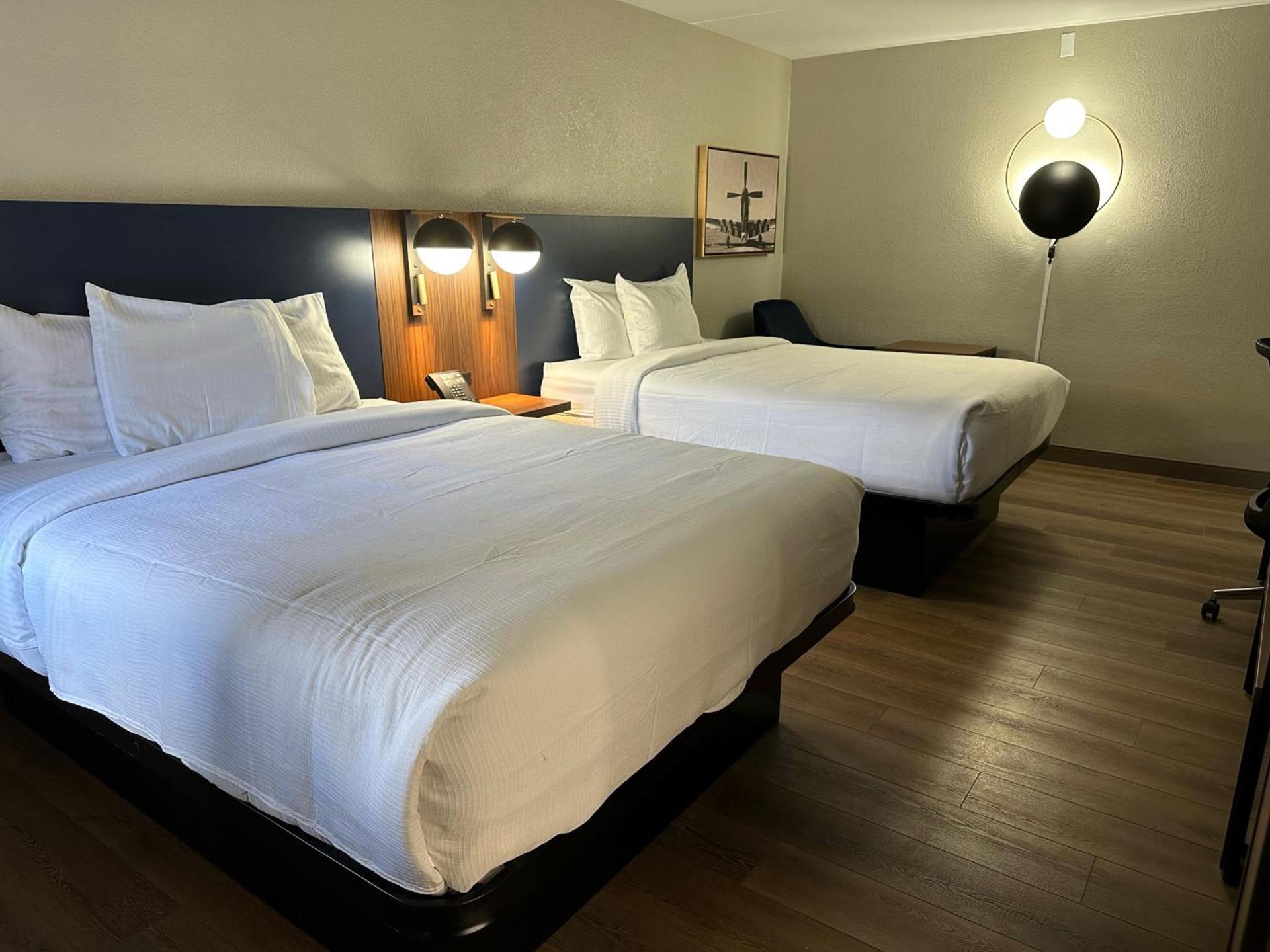 La Quinta Inn by Wyndham Huntsville Research Park photo 5