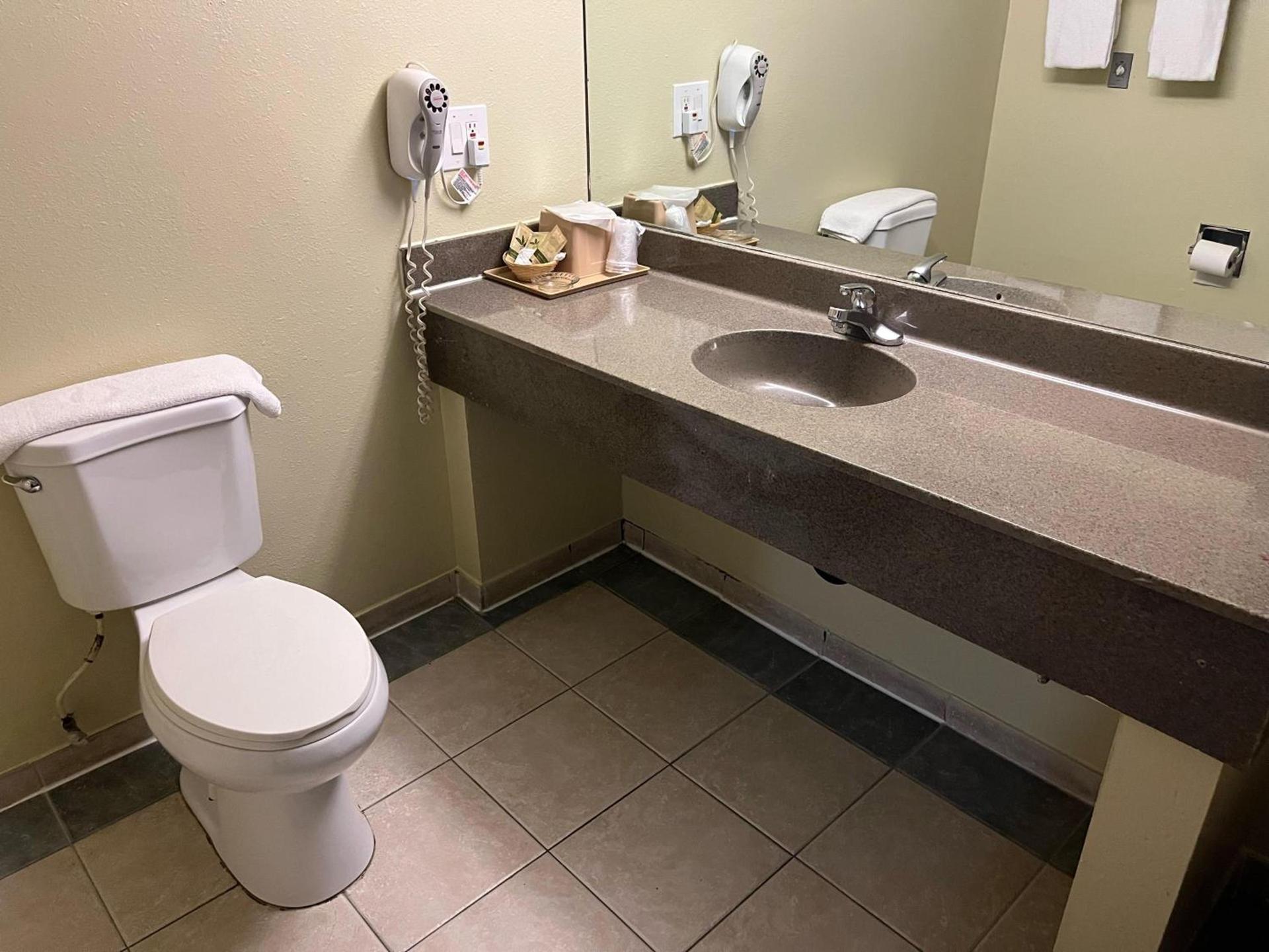 Rivera Inn & Suites Motel photo 7