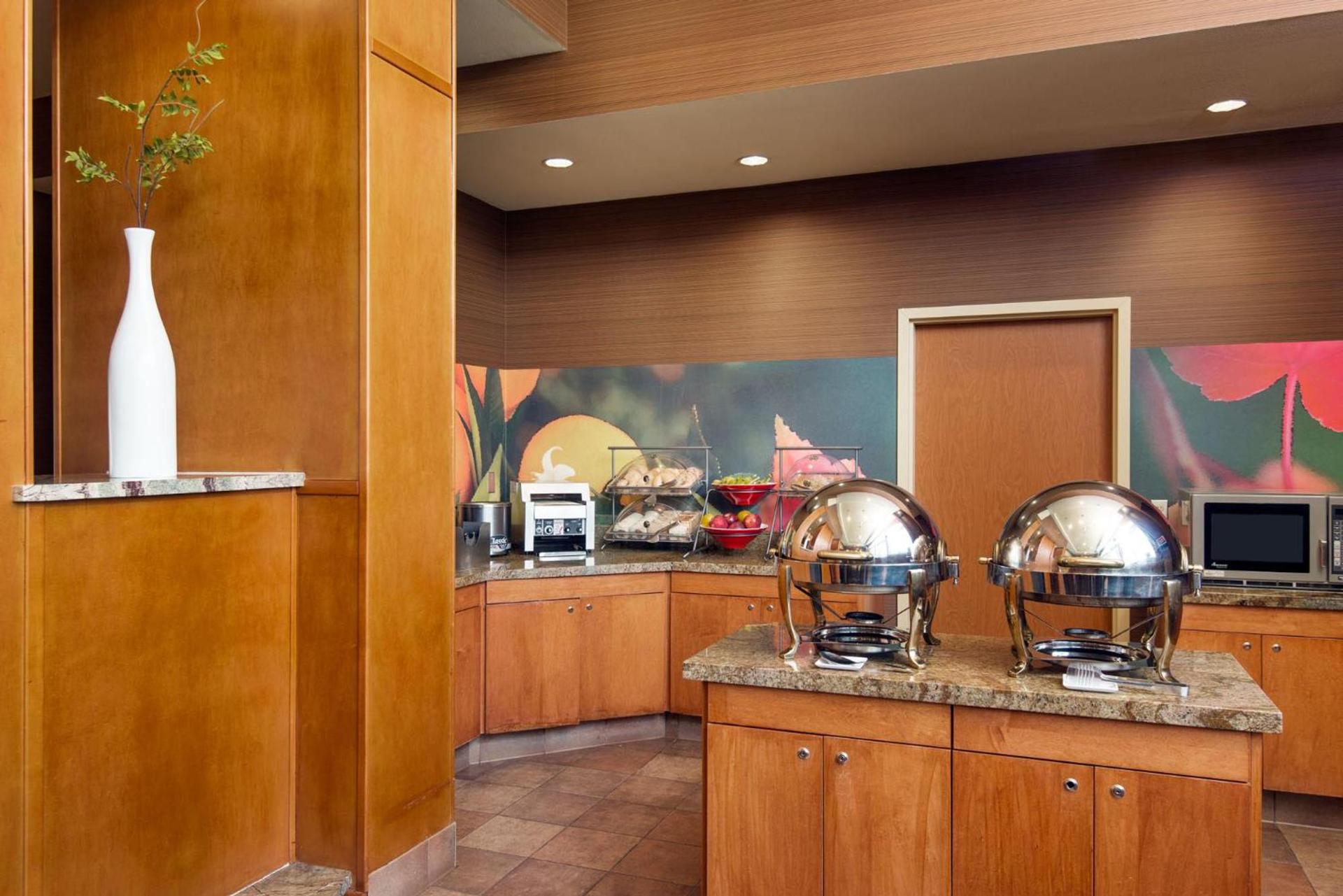 Fairfield Inn Sacramento Cal Expo photo 2