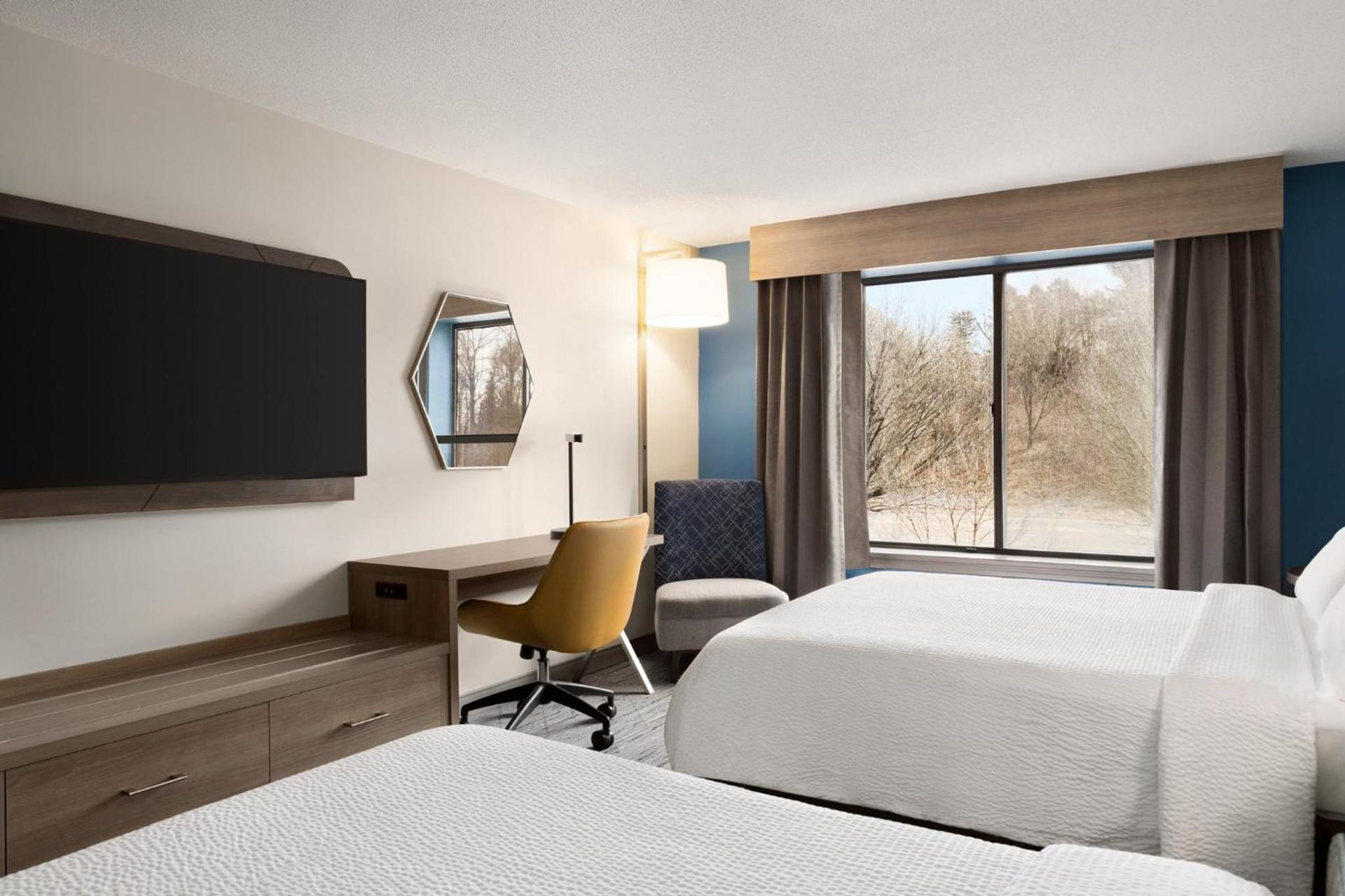 Holiday Inn Express & Suites East Greenbush Albany-Skyline by IHG photo 38