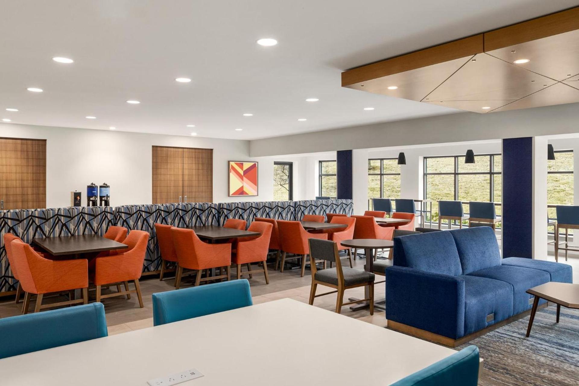 Holiday Inn Express & Suites East Greenbush Albany-Skyline by IHG photo 8