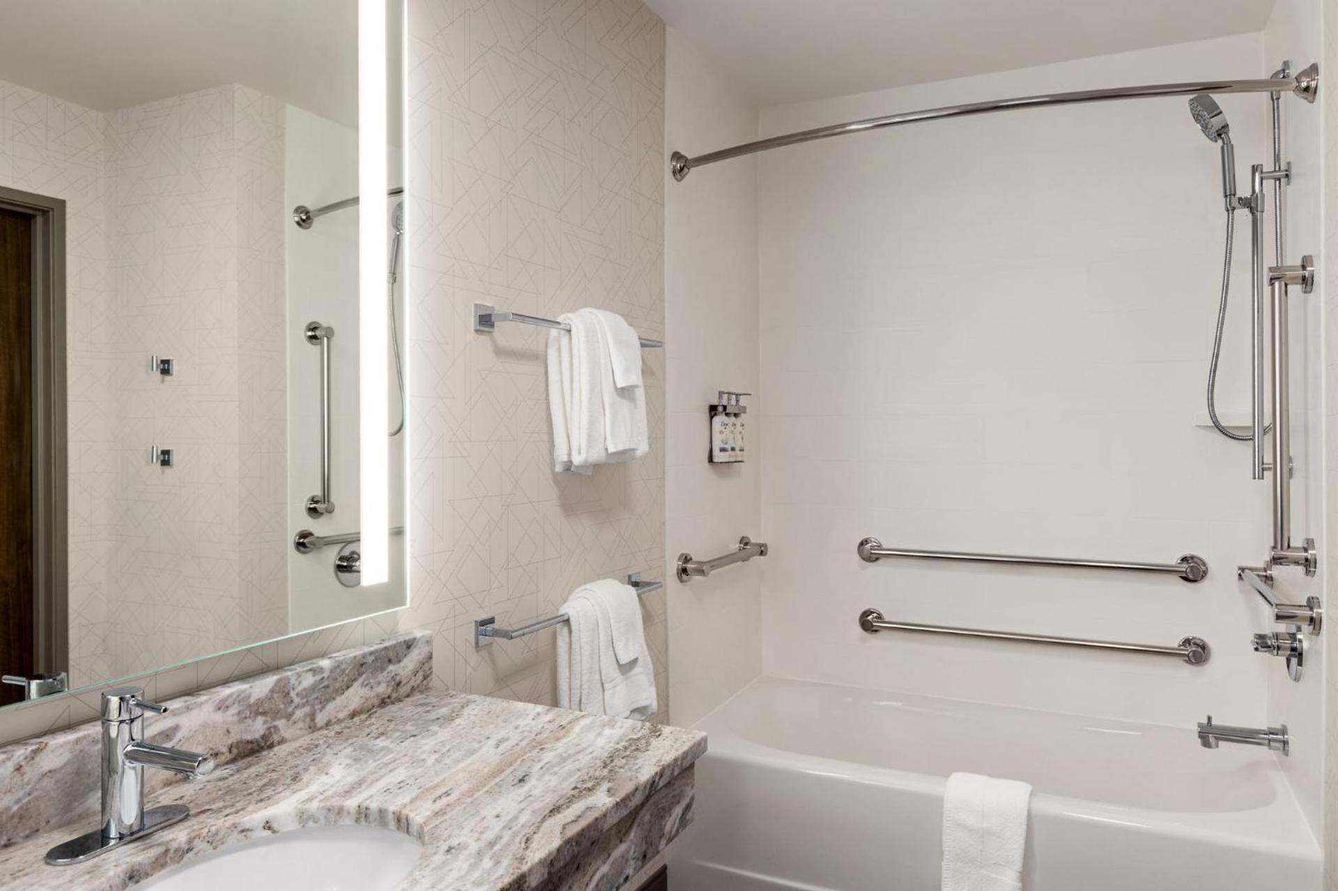 Holiday Inn Express & Suites East Greenbush Albany-Skyline by IHG photo 31
