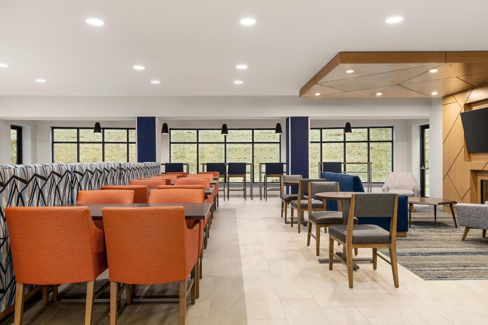 Holiday Inn Express & Suites East Greenbush Albany-Skyline by IHG photo 9