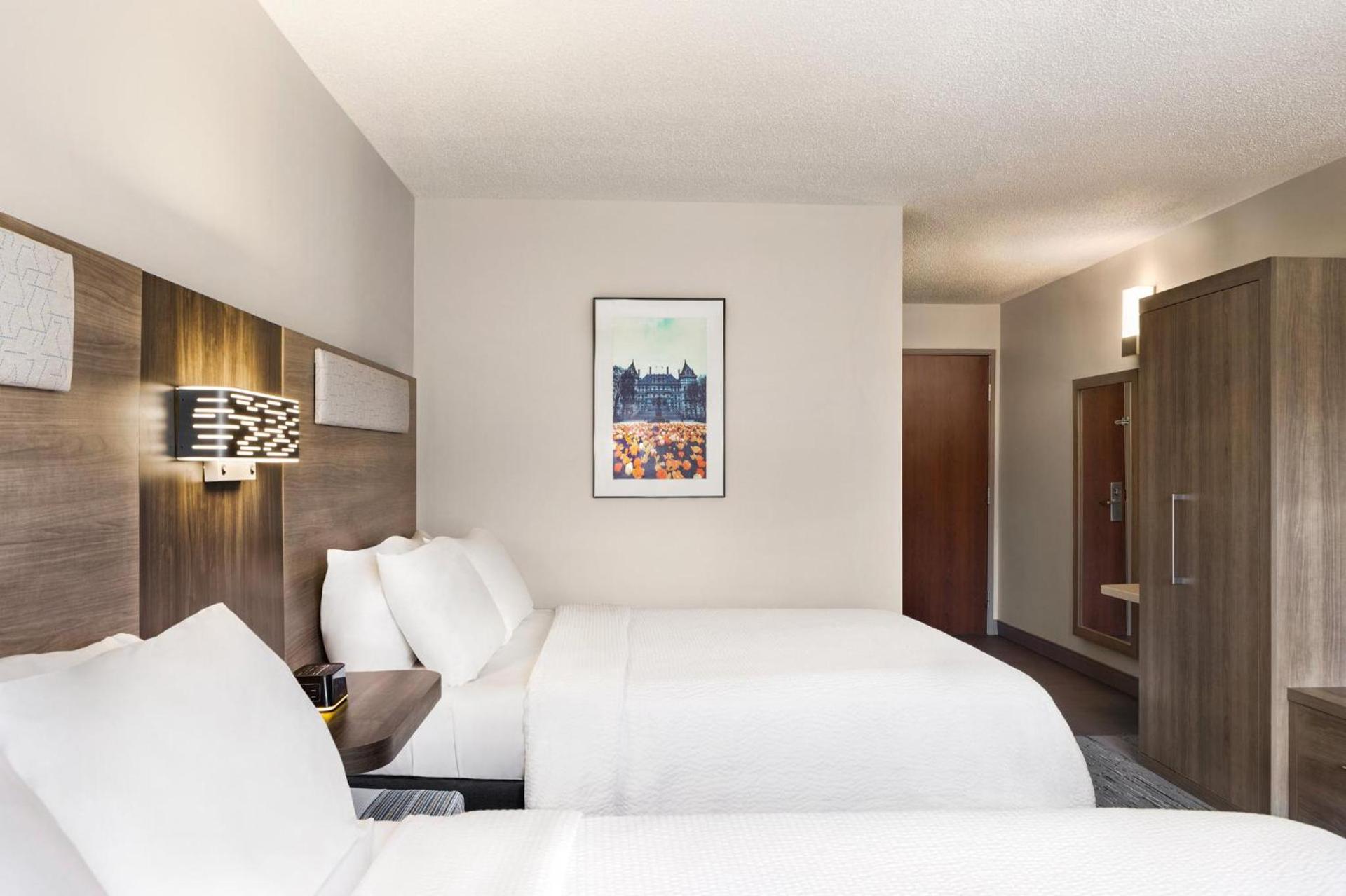 Holiday Inn Express & Suites East Greenbush Albany-Skyline by IHG photo 42