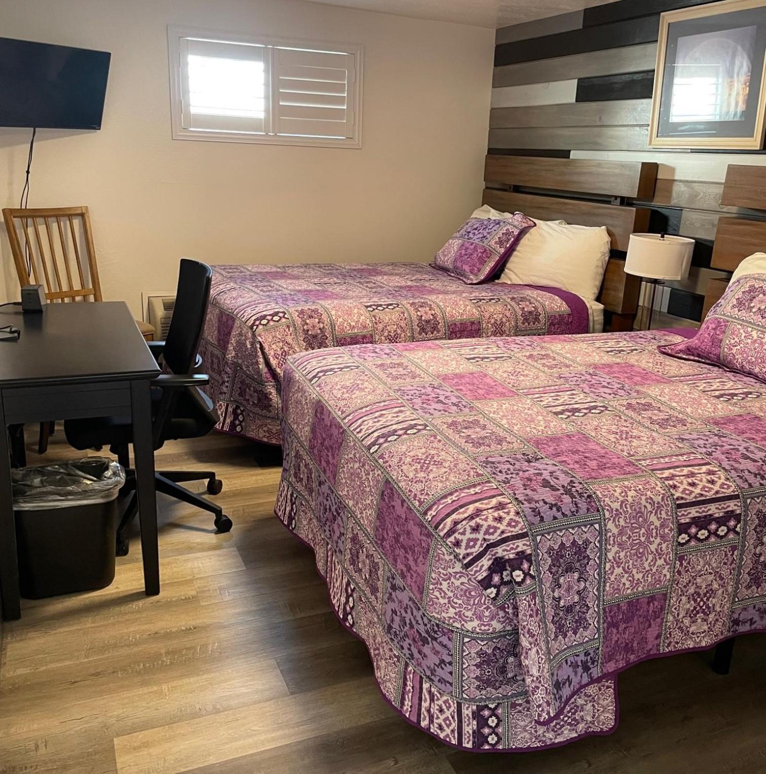 Purple Sage Motel photo 15