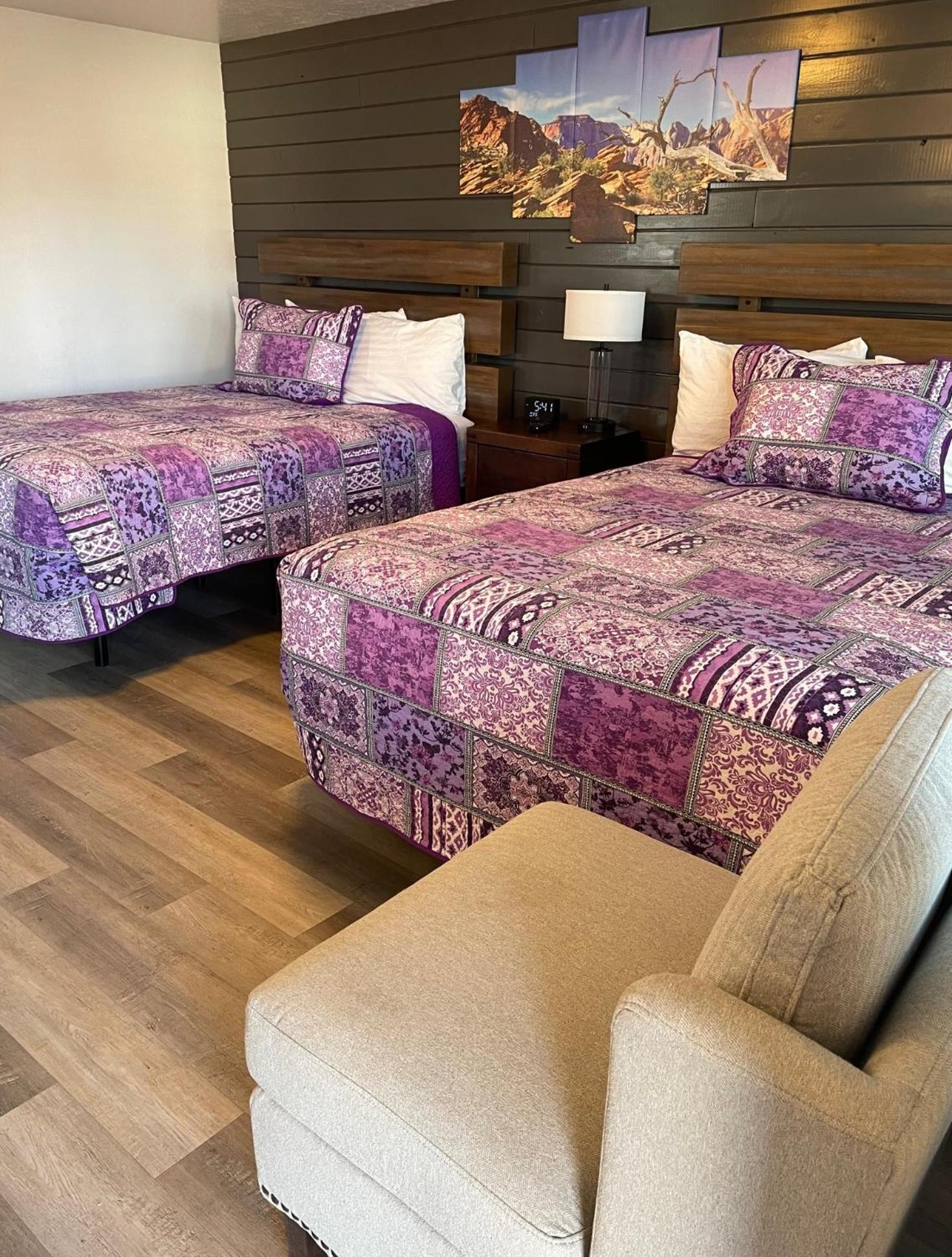 Purple Sage Motel photo 14