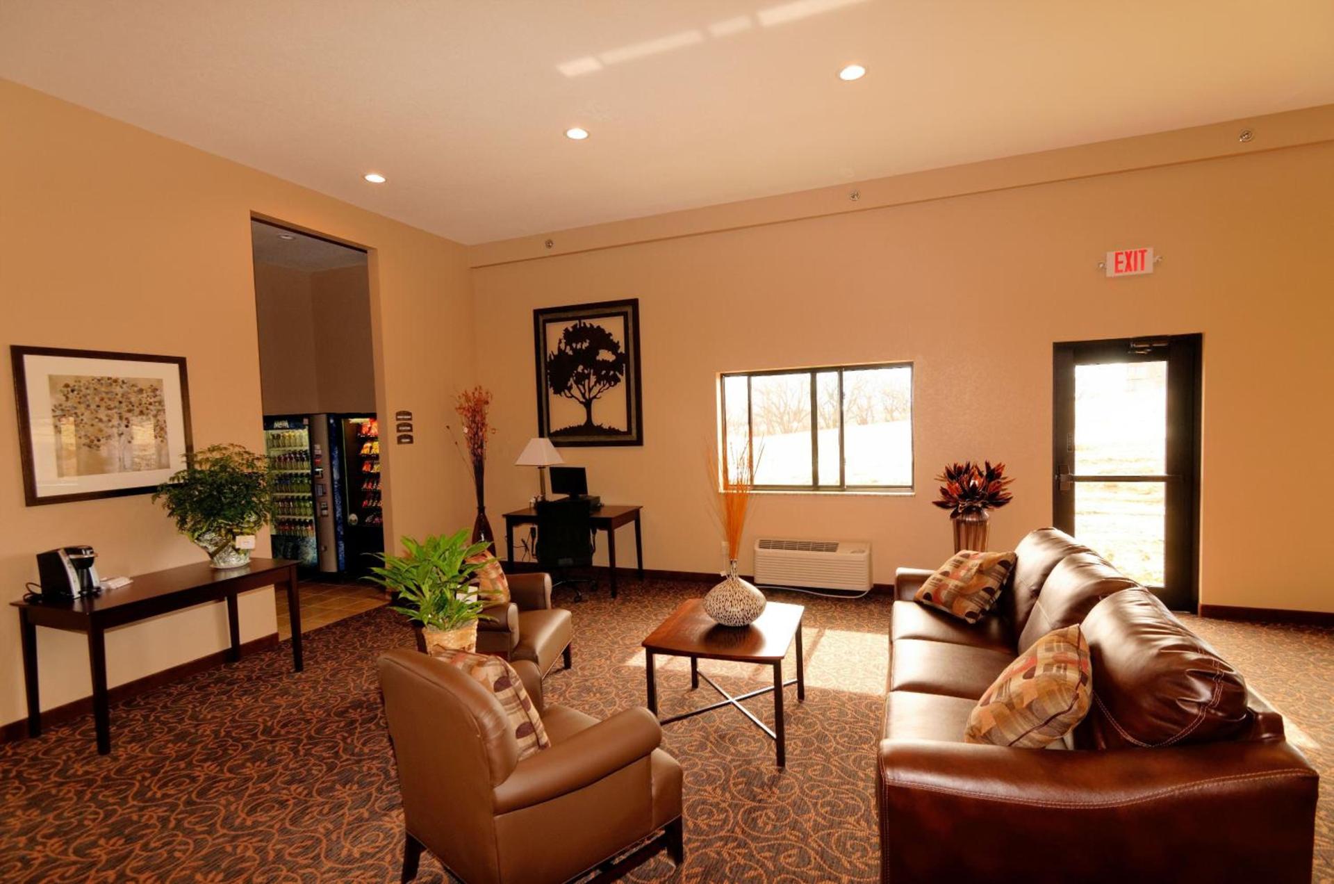 Cobblestone Inn & Suites - Denison | Oak Ridge photo 26