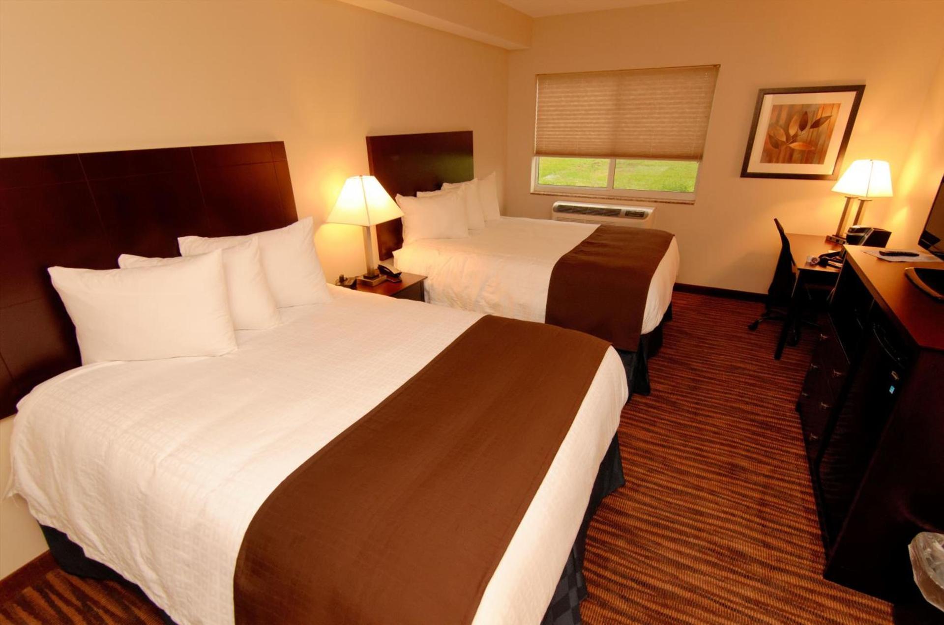 Cobblestone Inn & Suites - Denison | Oak Ridge photo 32