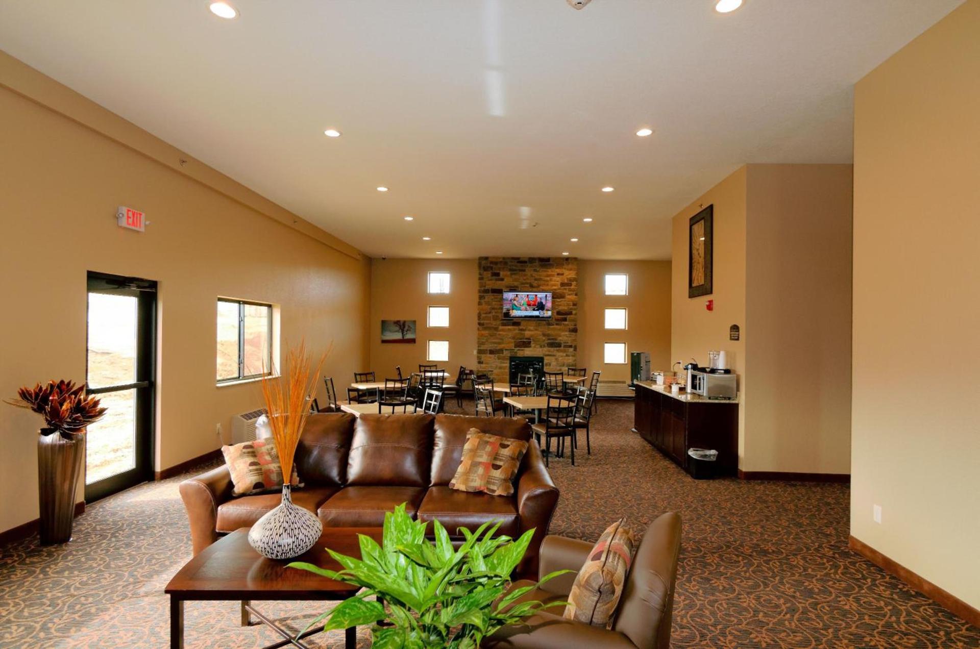 Cobblestone Inn & Suites - Denison | Oak Ridge photo 42