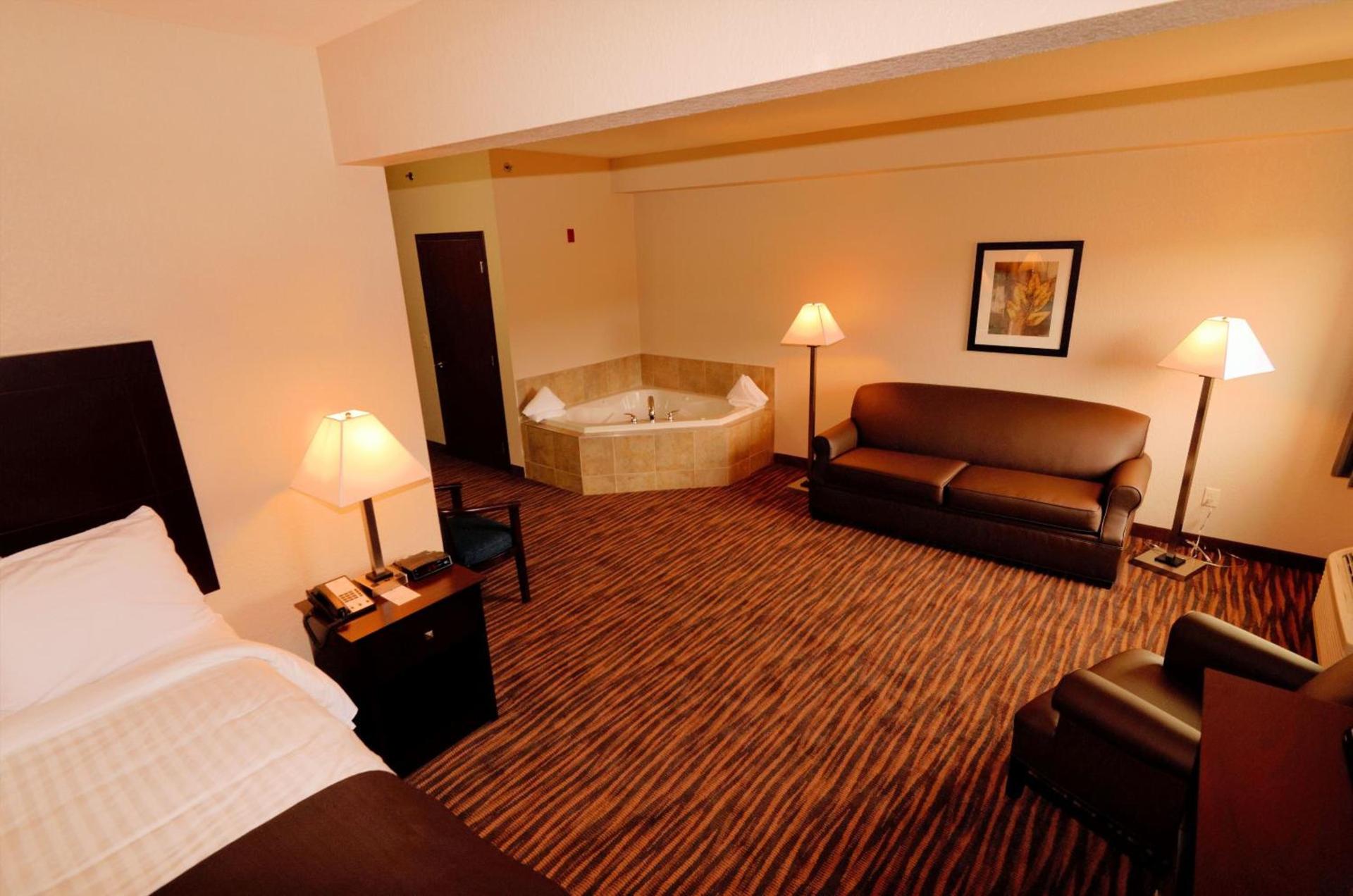 Cobblestone Inn & Suites - Denison | Oak Ridge photo 46