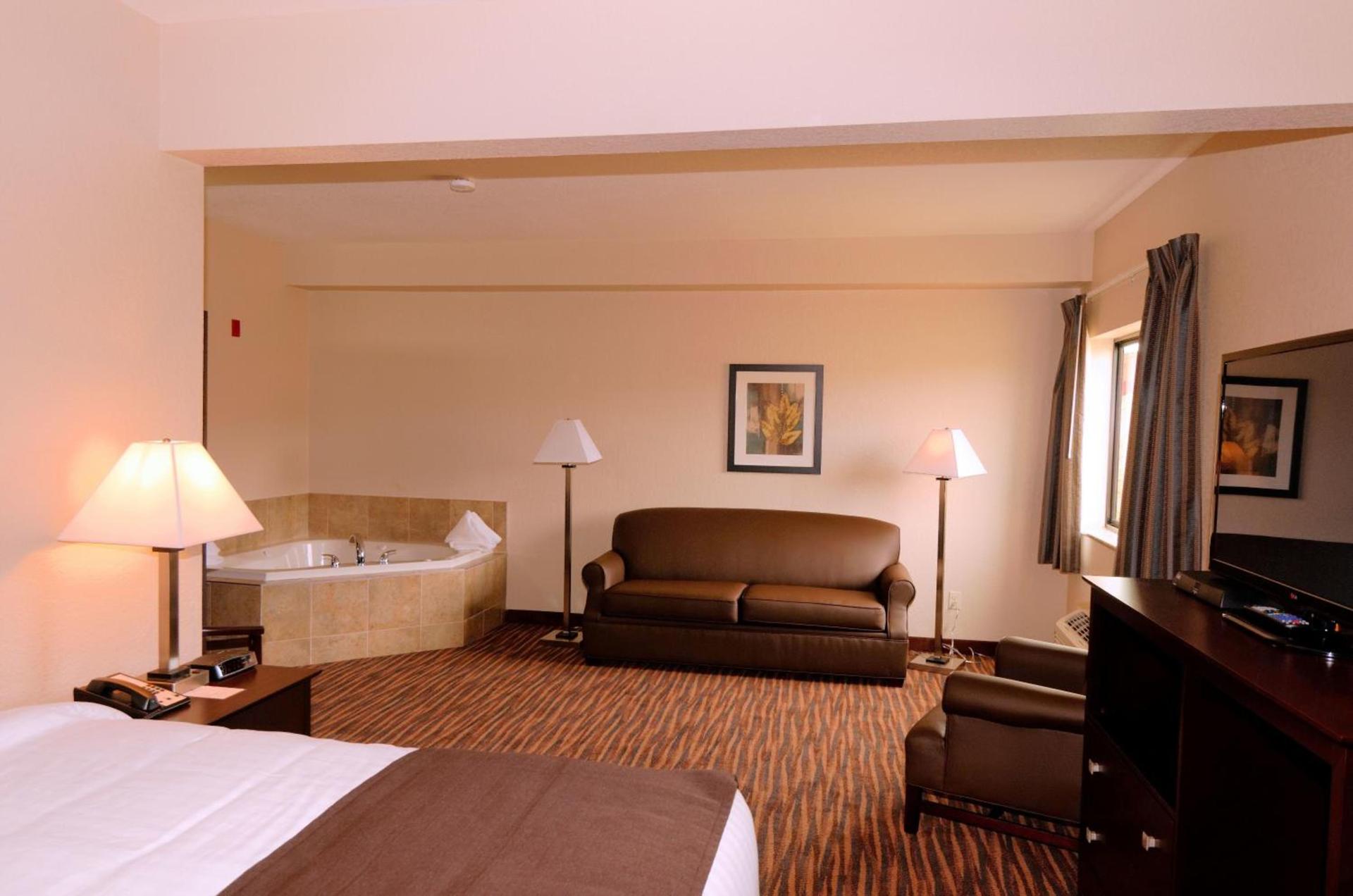 Cobblestone Inn & Suites - Denison | Oak Ridge photo 51
