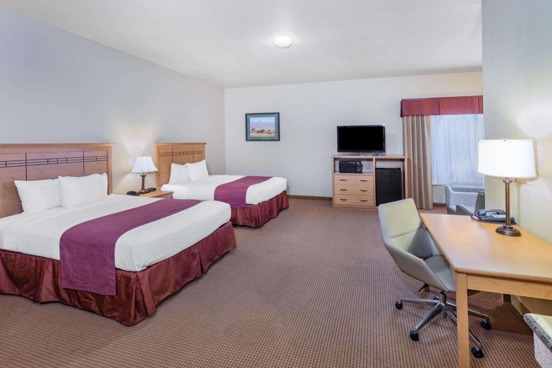 Baymont by Wyndham Cuero photo 6
