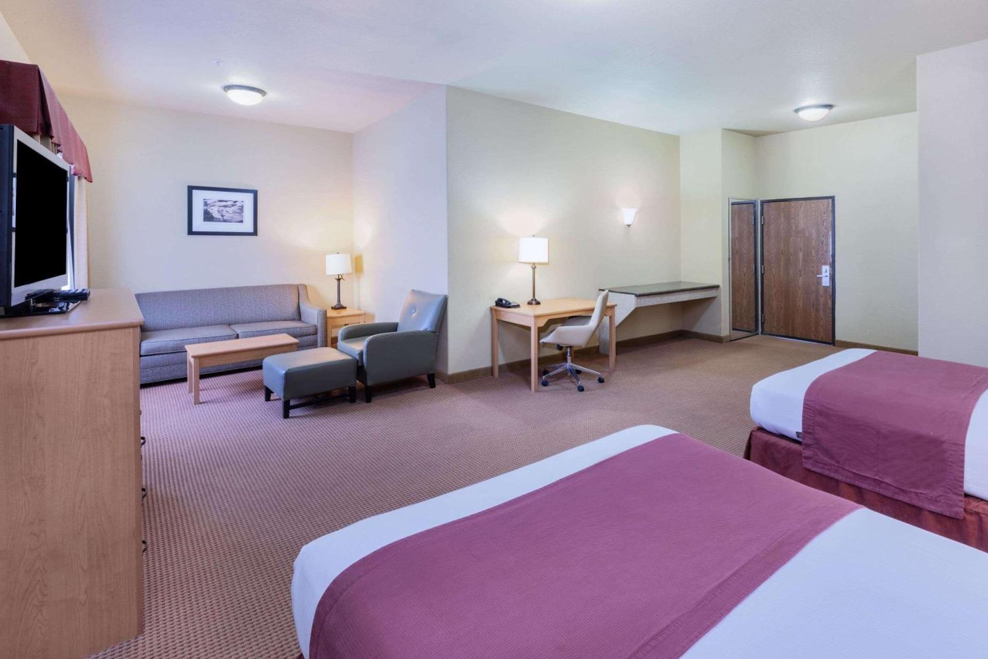 Baymont by Wyndham Cuero photo 4
