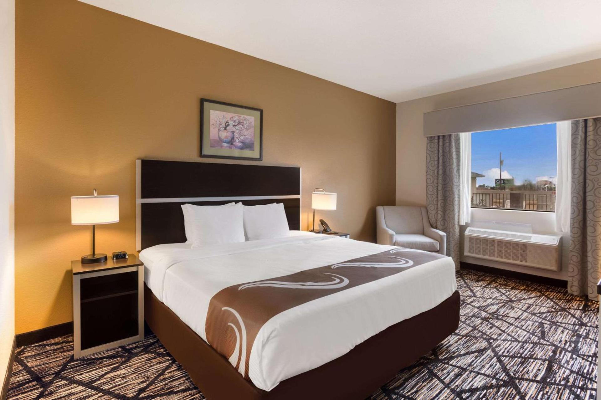 Quality Inn & Suites Pearl-Jackson photo 4